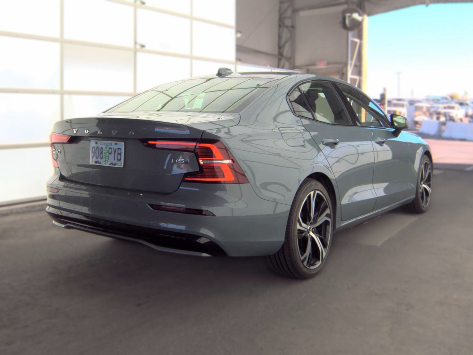 2024 Volvo S60 B5 Core AWD