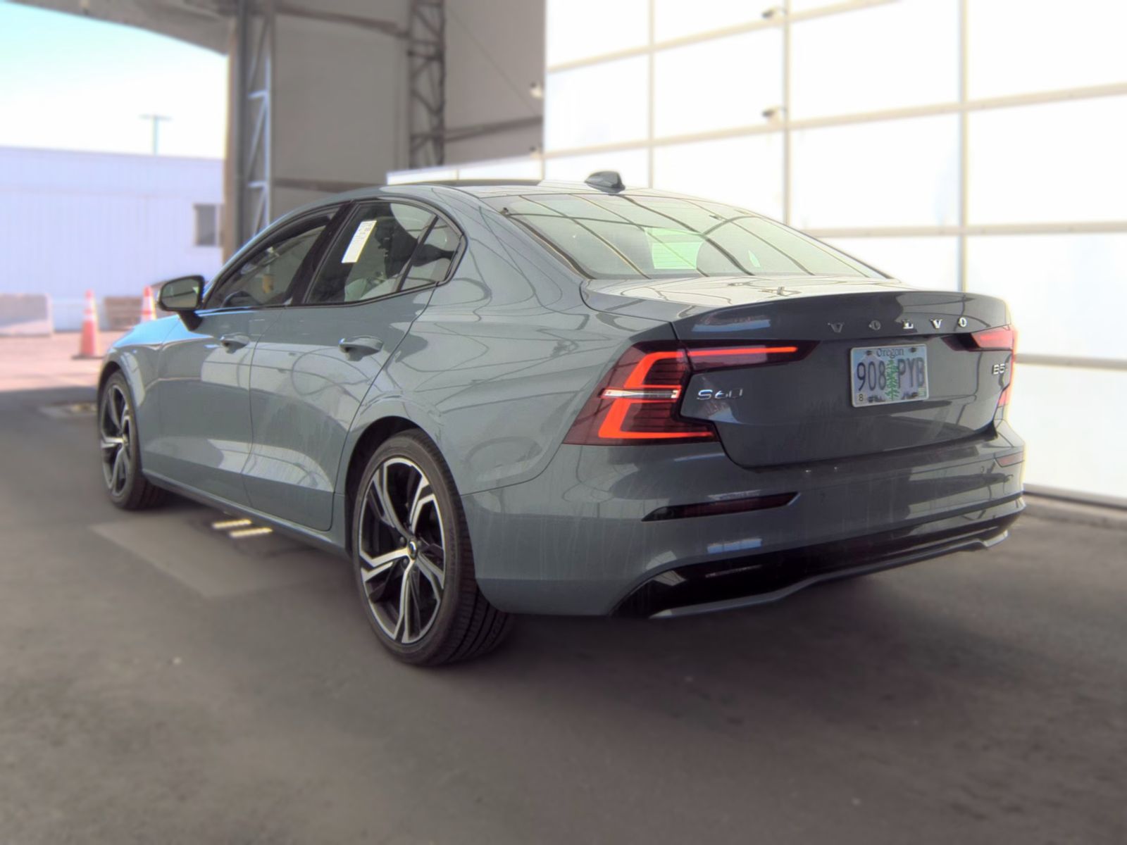 2024 Volvo S60 B5 Core AWD