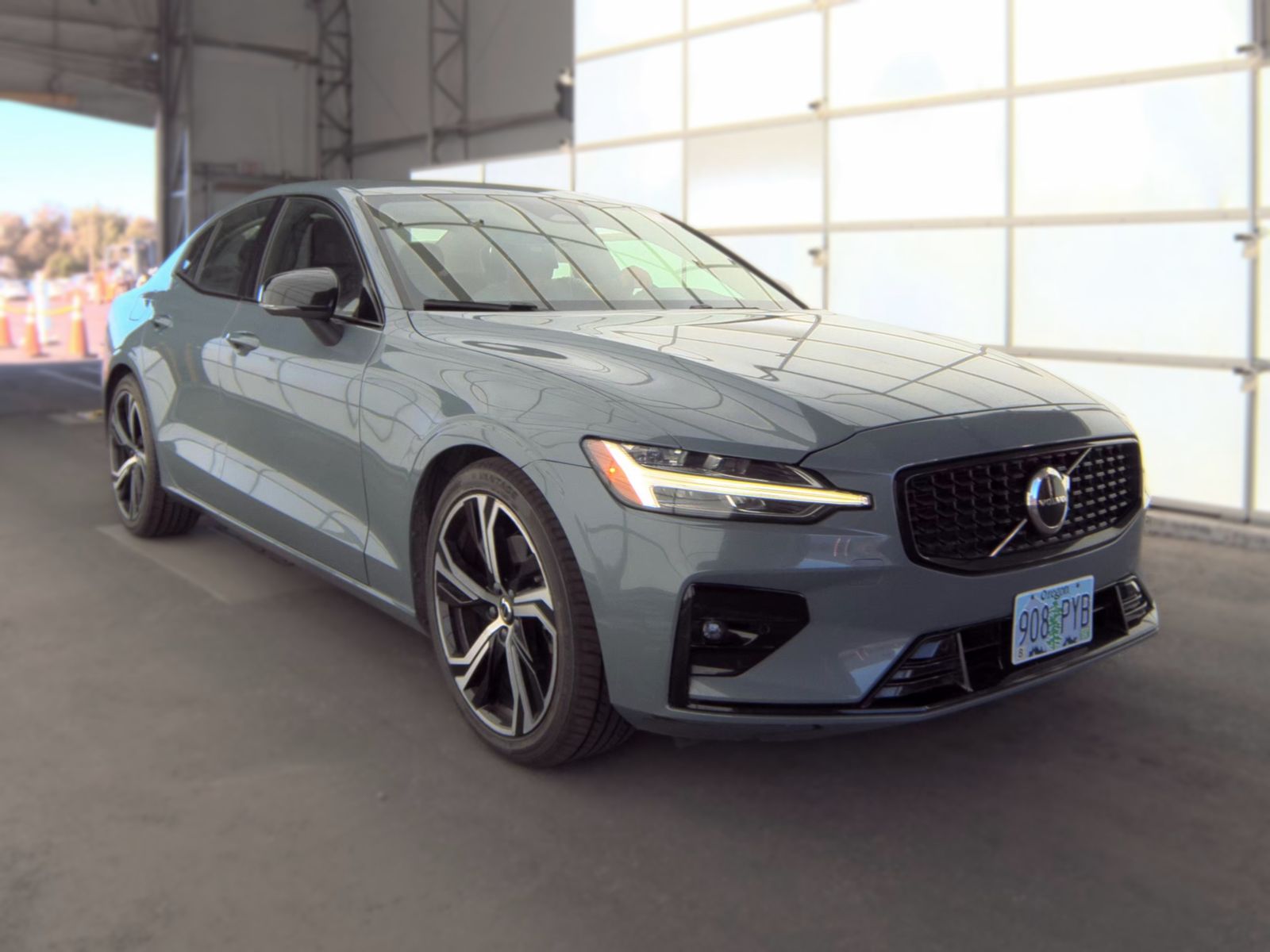 2024 Volvo S60 B5 Core AWD