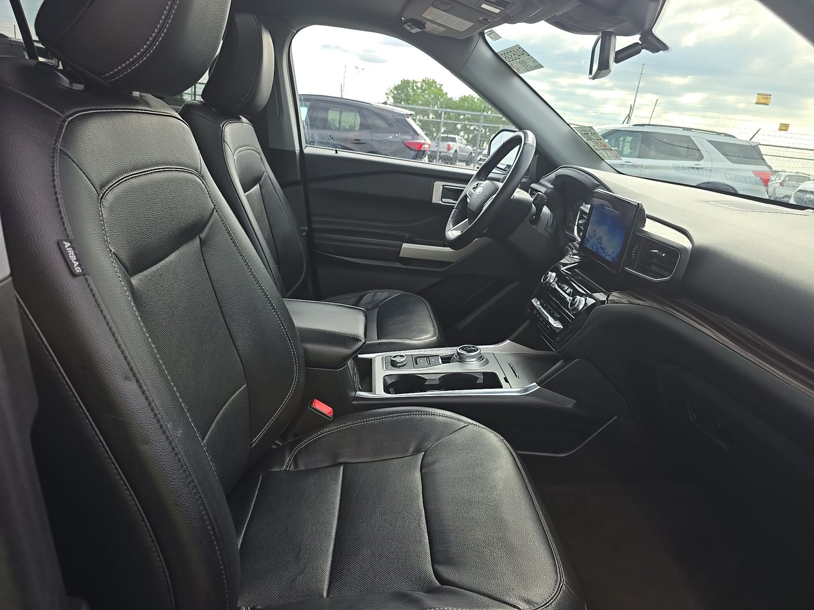 FORD EXPLORER - 9