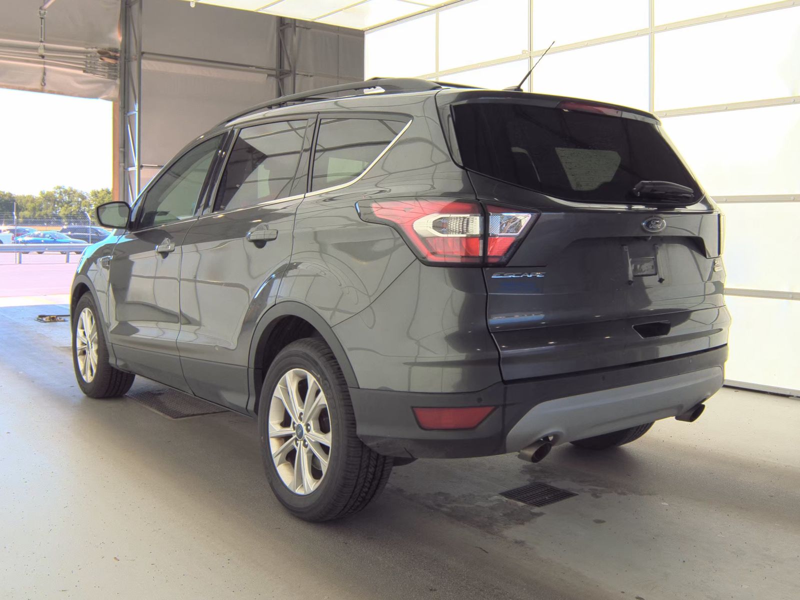 FORD ESCAPE - 9