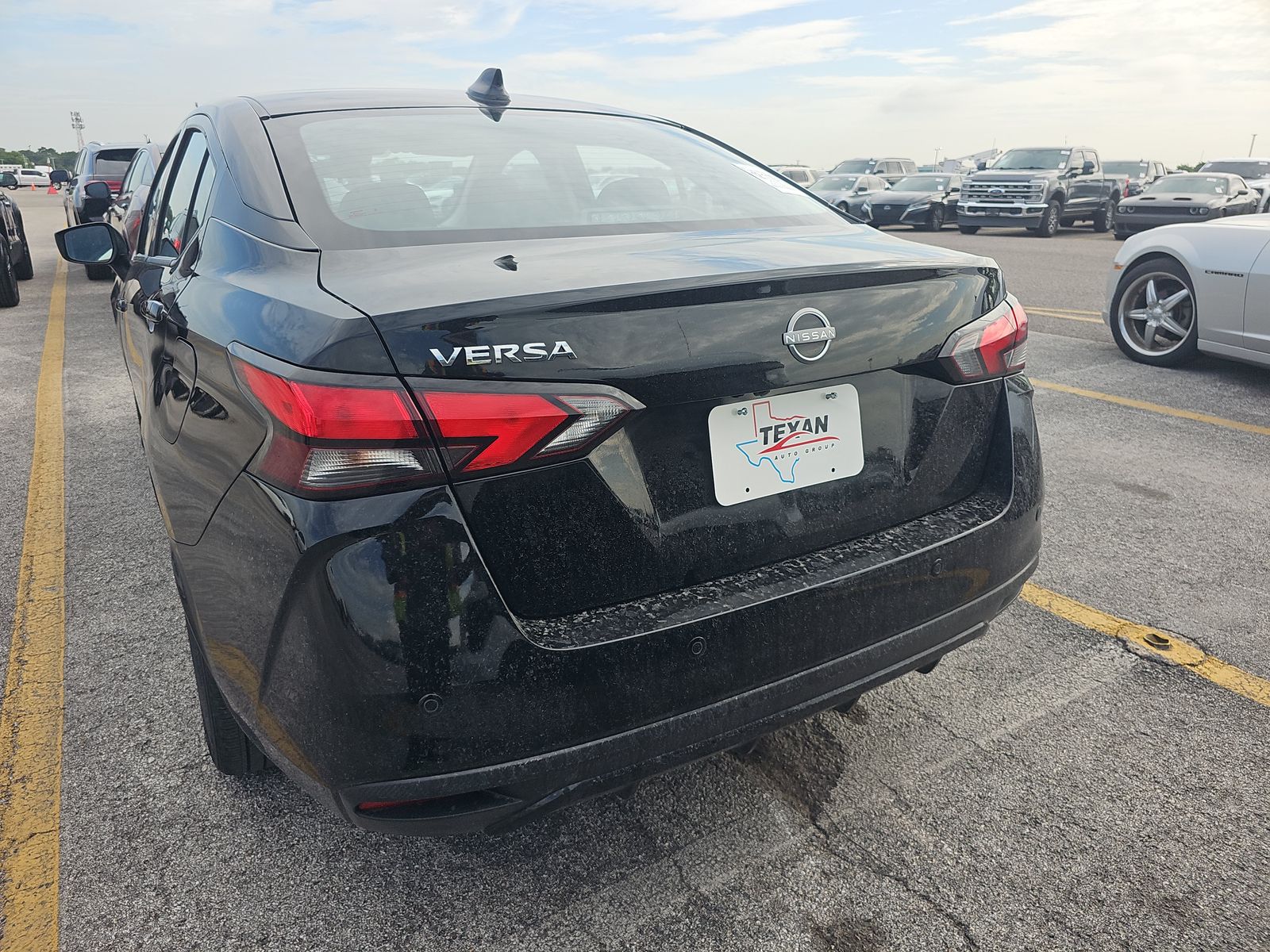 NISSAN VERSA - 7