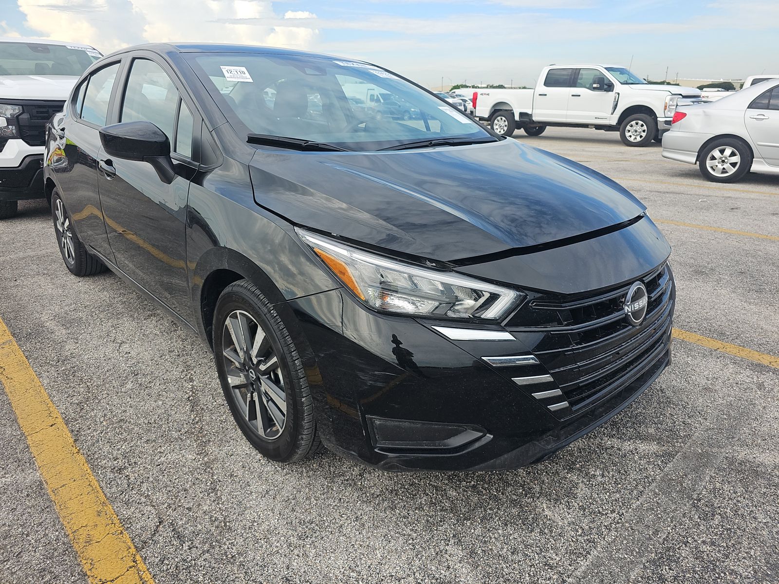 NISSAN VERSA - 5