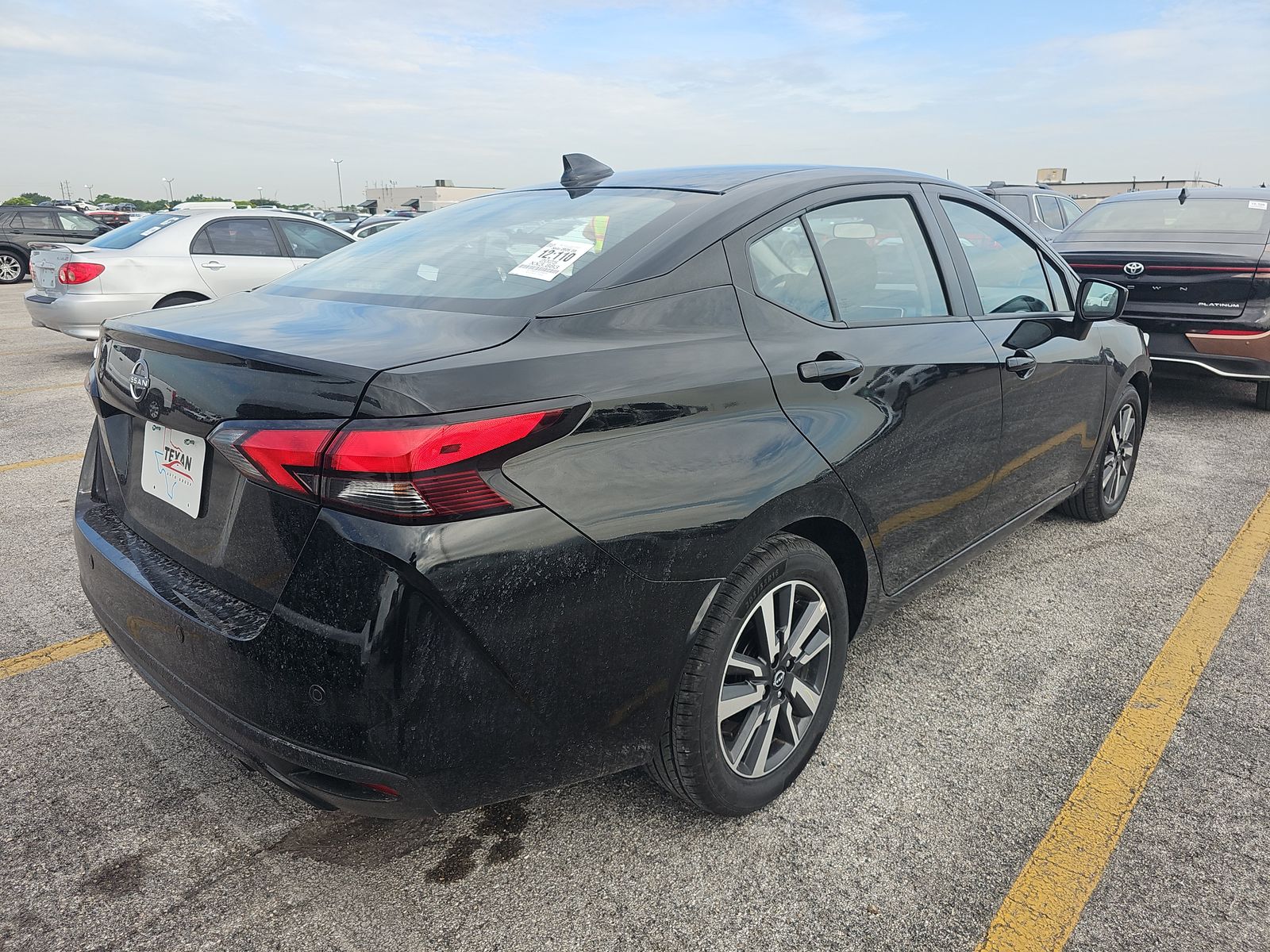 NISSAN VERSA - 6