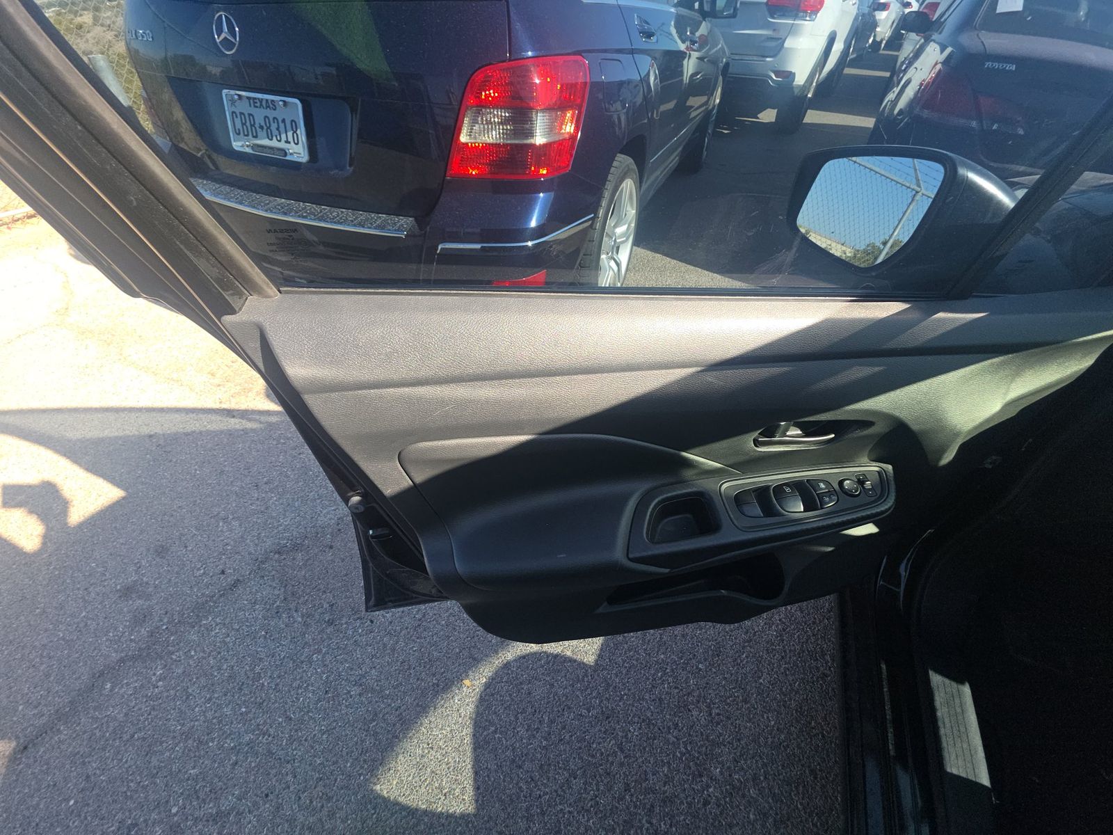 NISSAN VERSA - 10