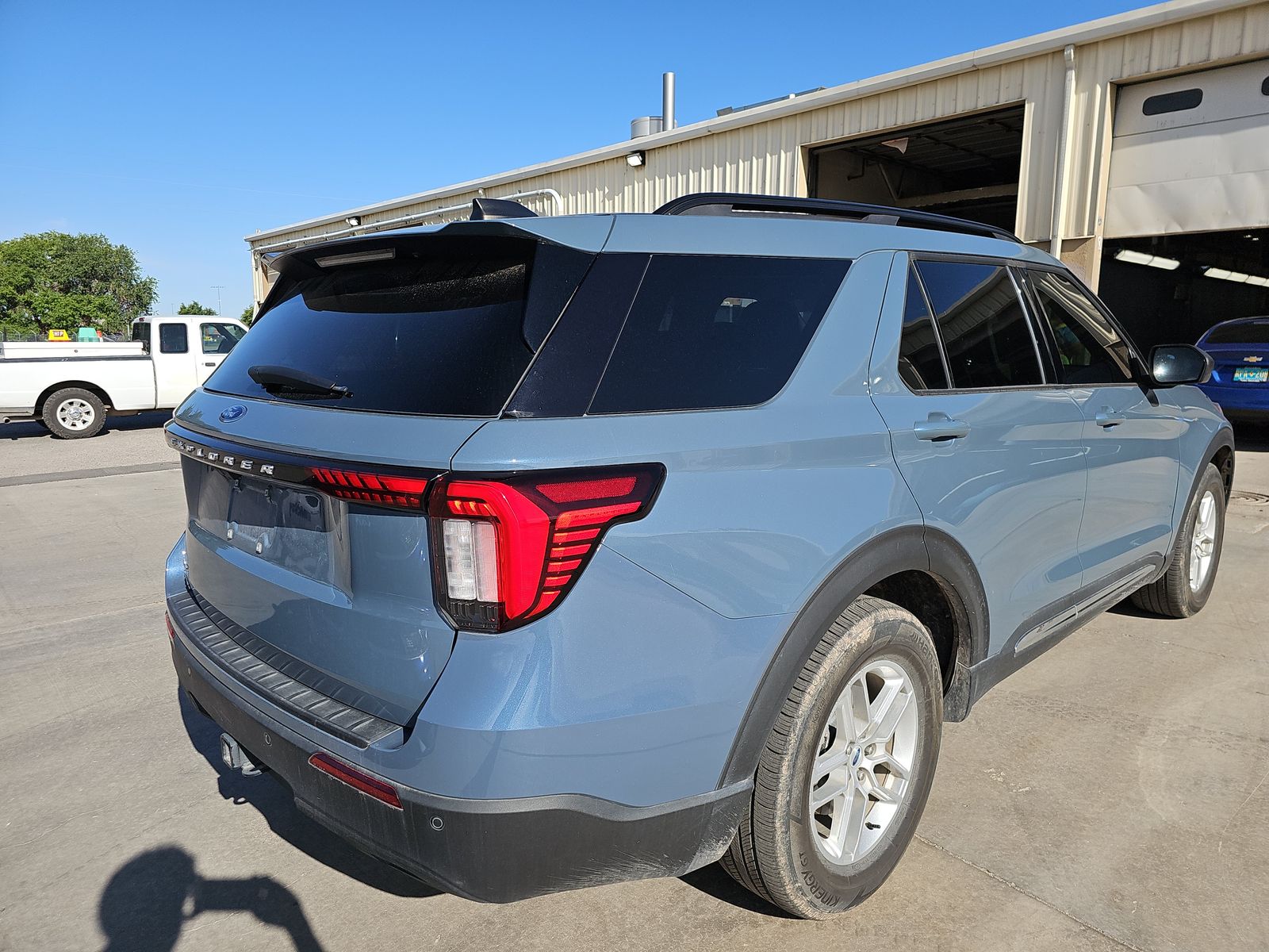 FORD EXPLORER - 5