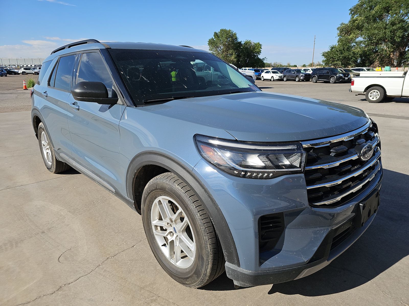 FORD EXPLORER - 4