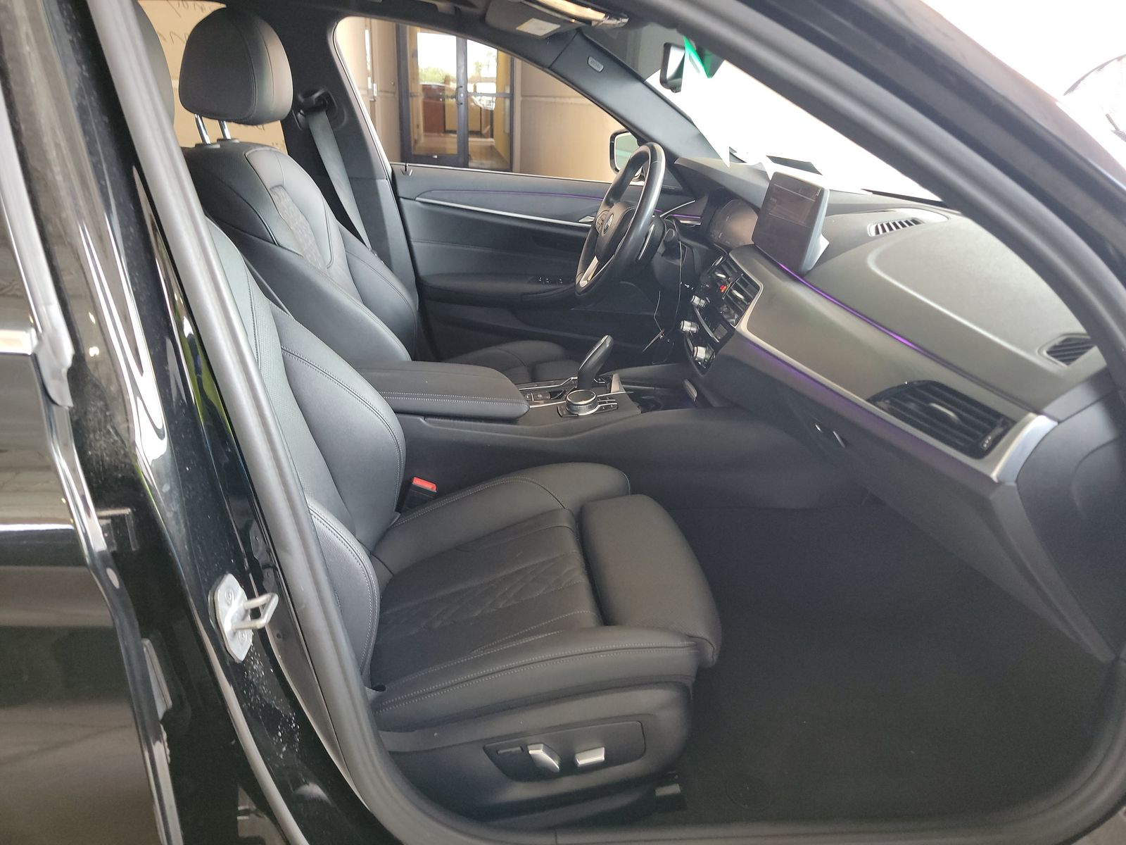 2023 BMW 5 Series 530i RWD