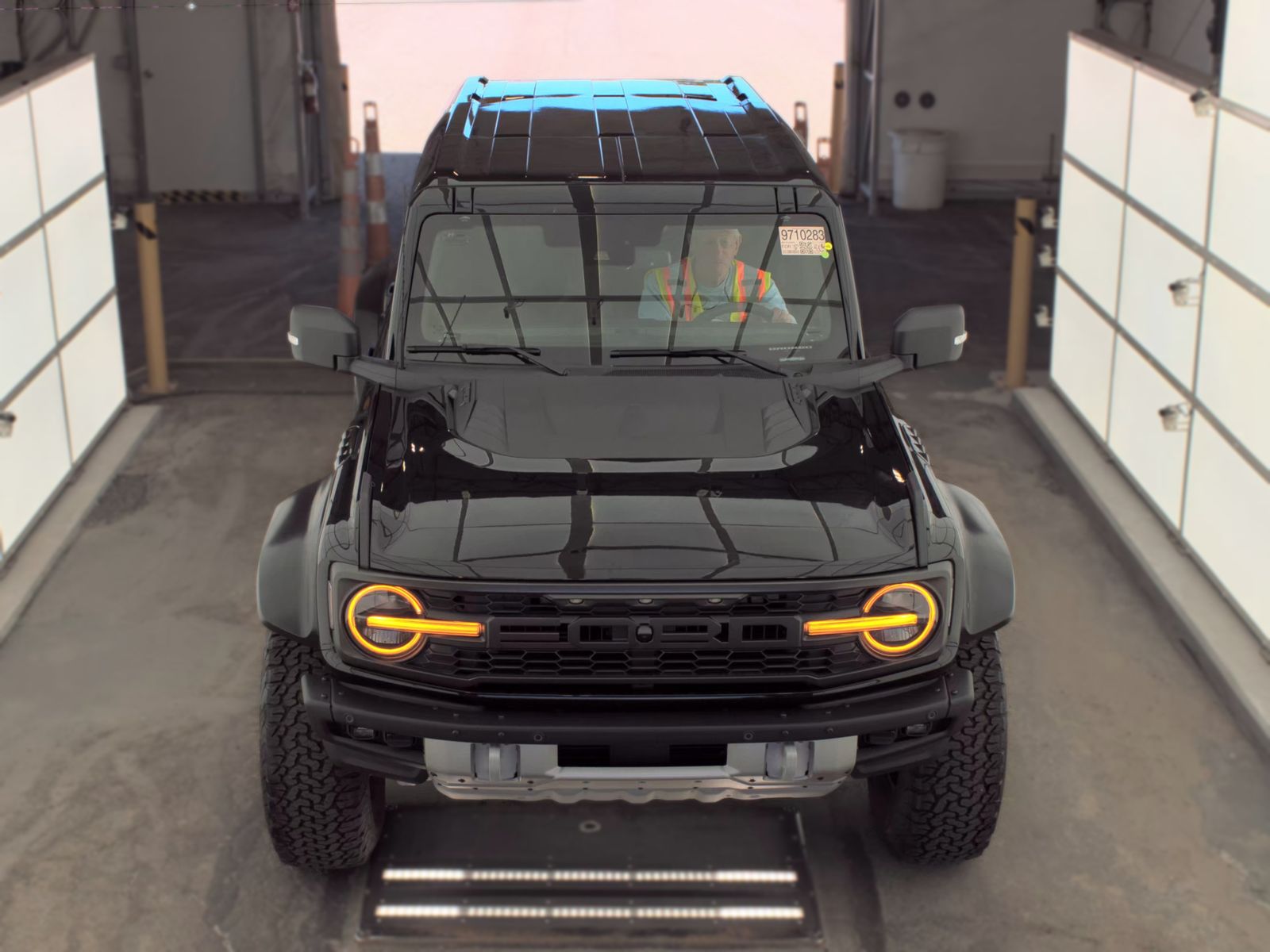 FORD BRONCO - 3