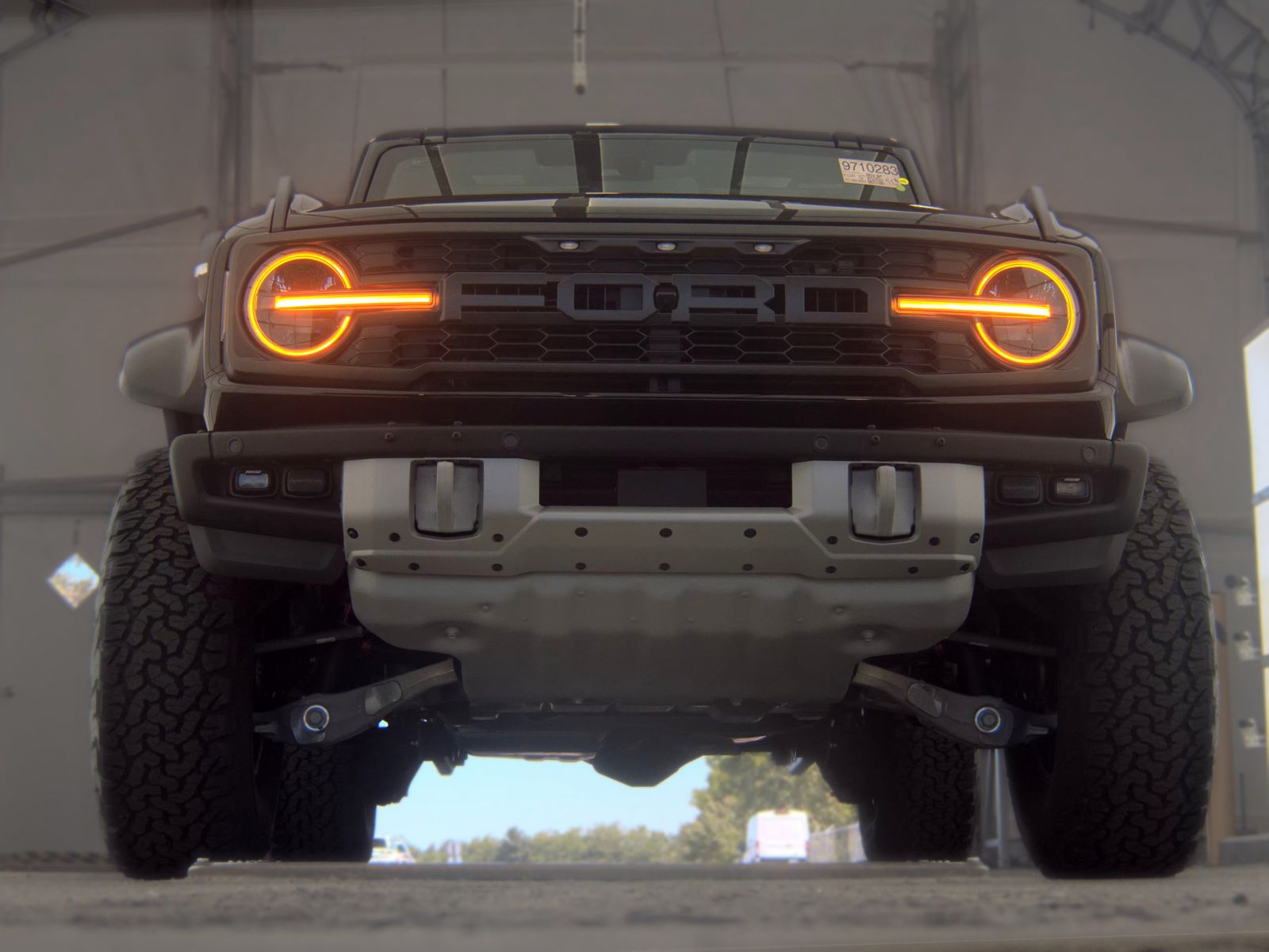 FORD BRONCO - 4