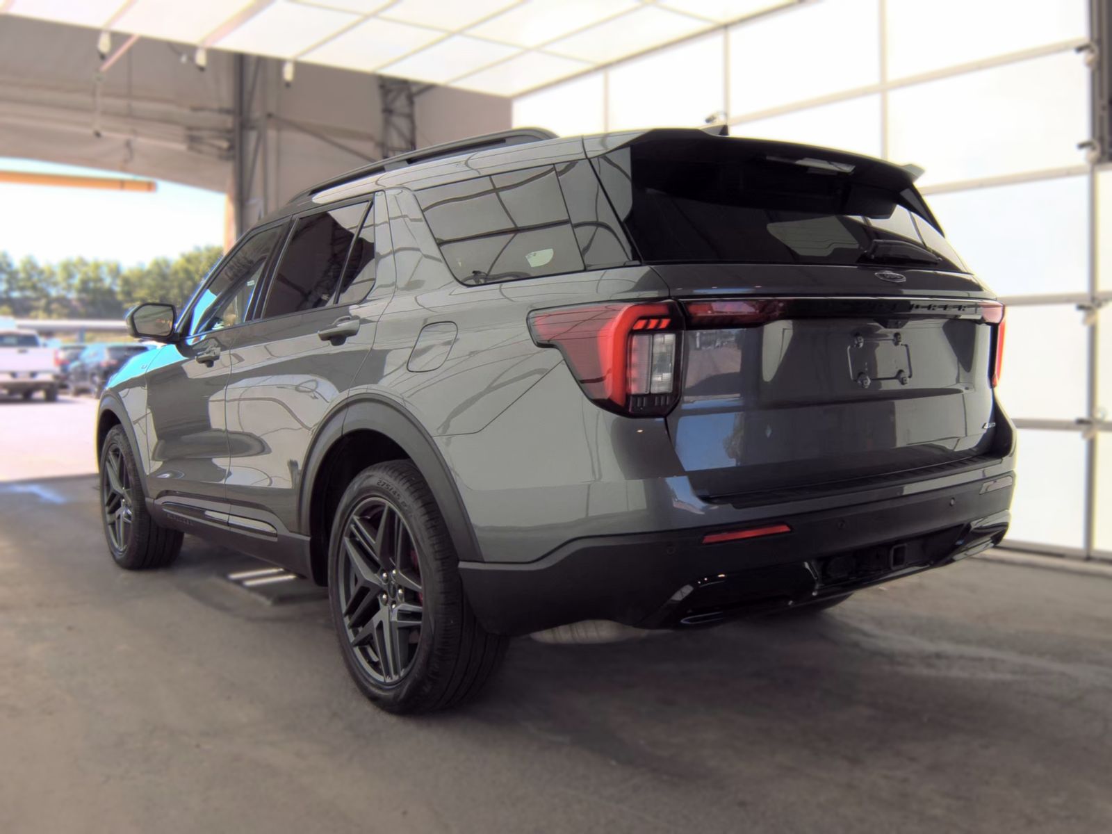 FORD EXPLORER - 9