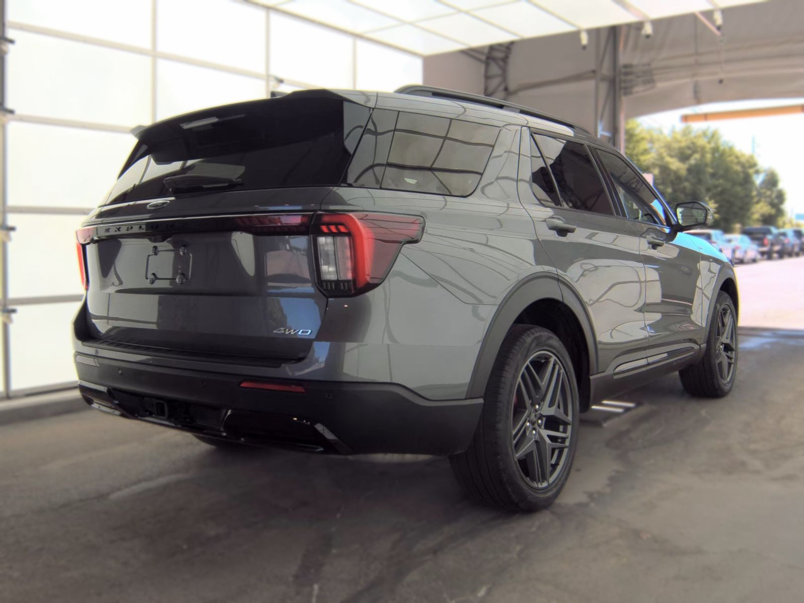 FORD EXPLORER - 6