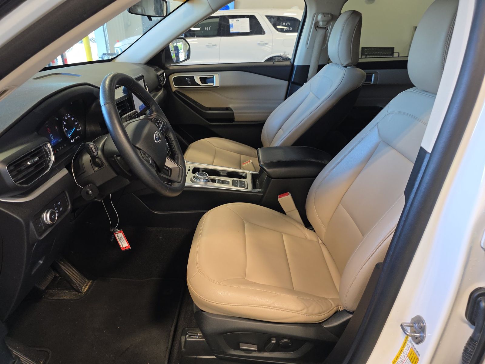 FORD EXPLORER - 8