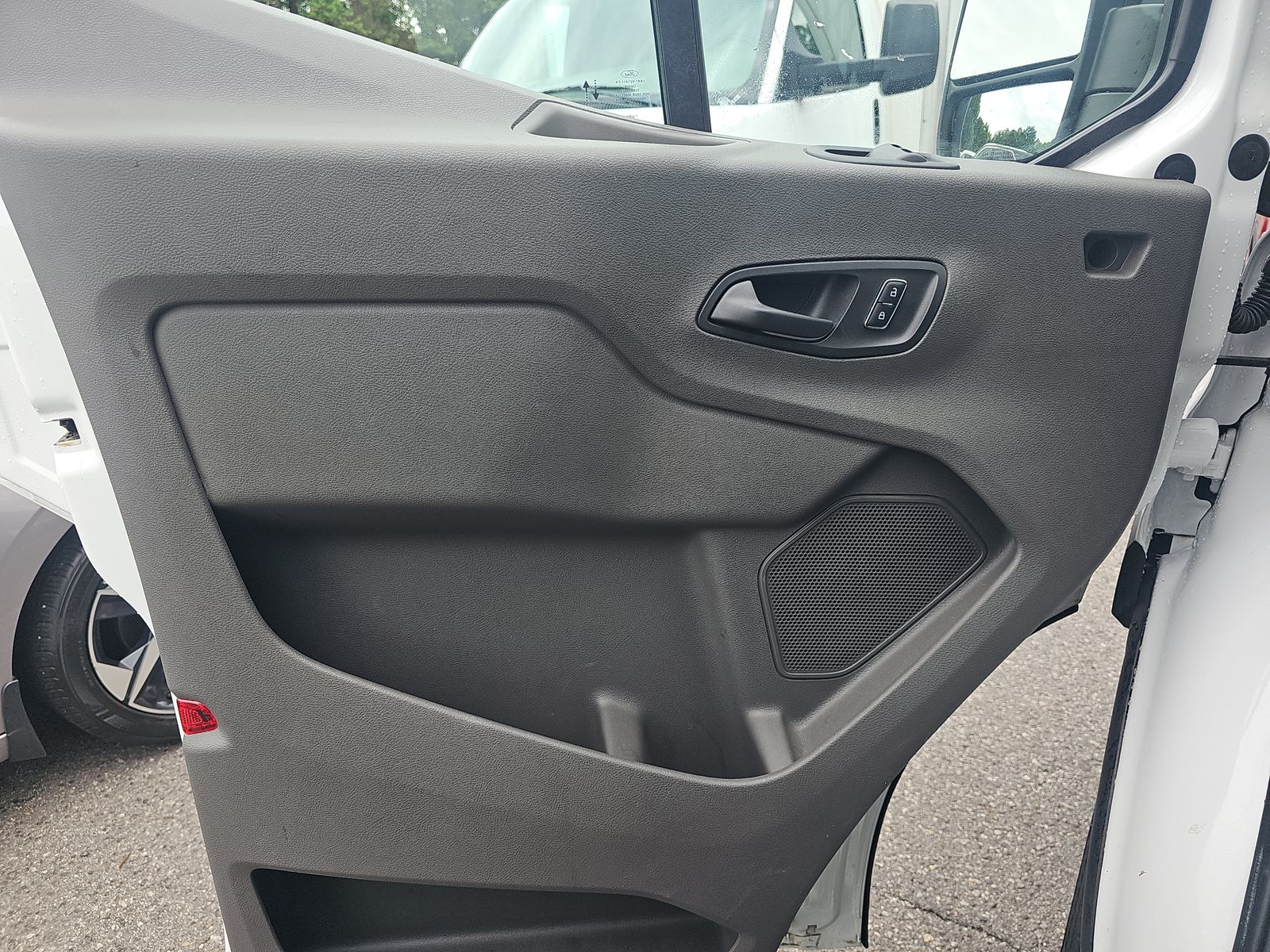 FORD TRANSIT 250 - 10