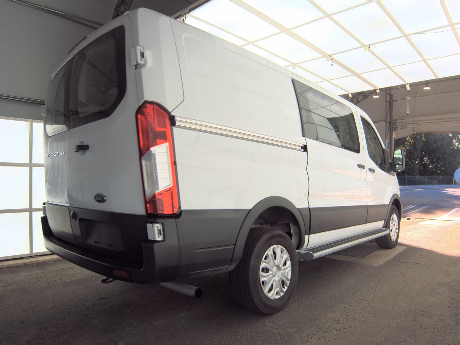 FORD TRANSIT 250 - 5