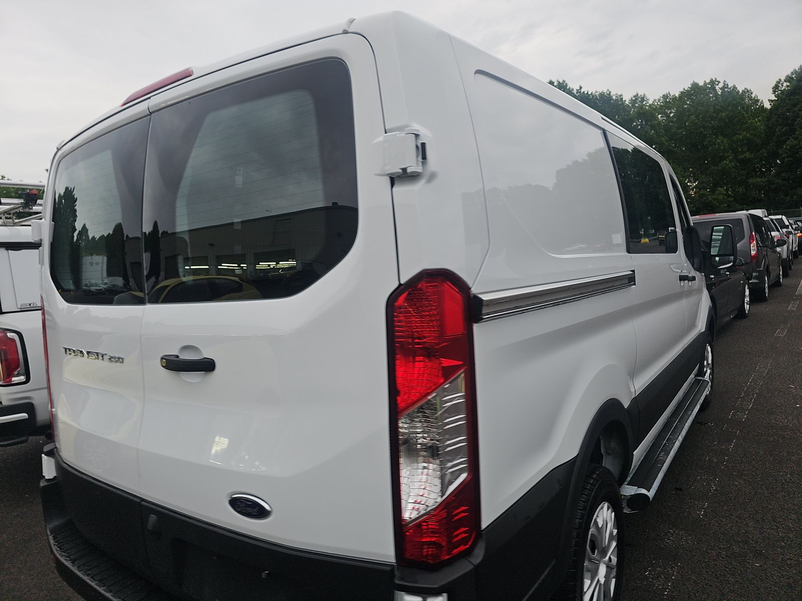 FORD TRANSIT 250 - 5