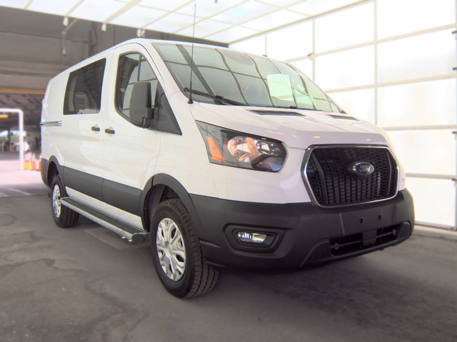 FORD TRANSIT 250 - 4