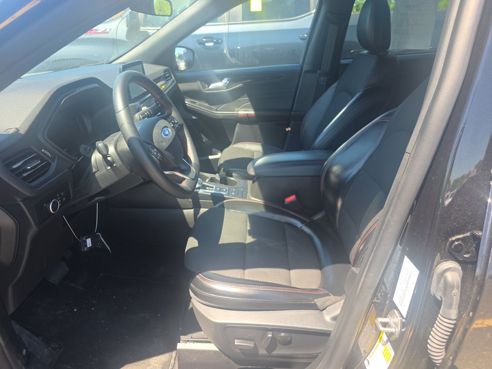 FORD ESCAPE - 8