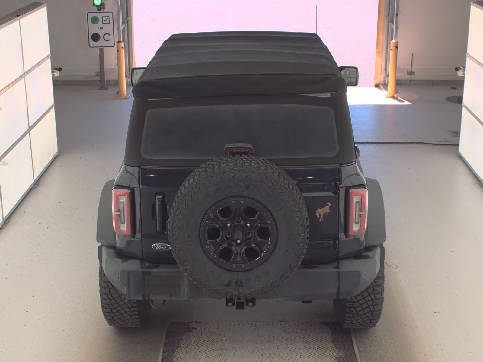 FORD BRONCO - 7