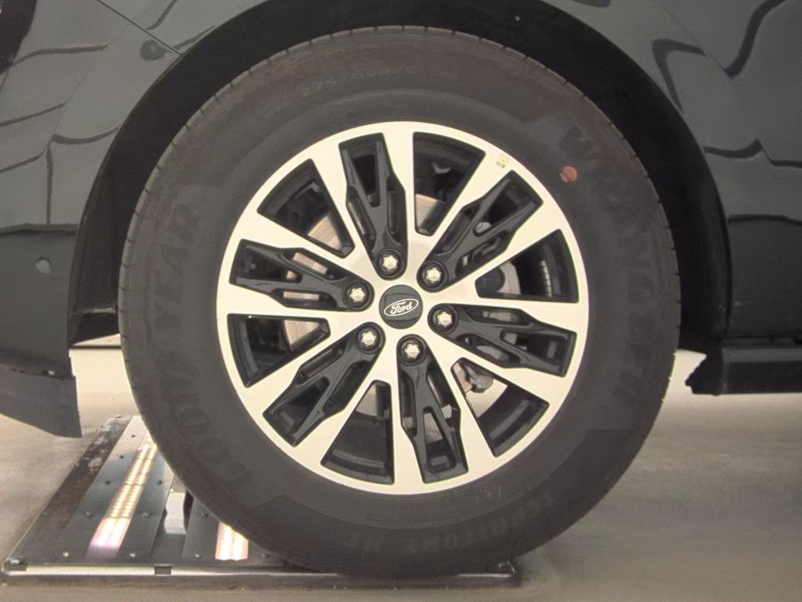 FORD EXPEDITION - 10