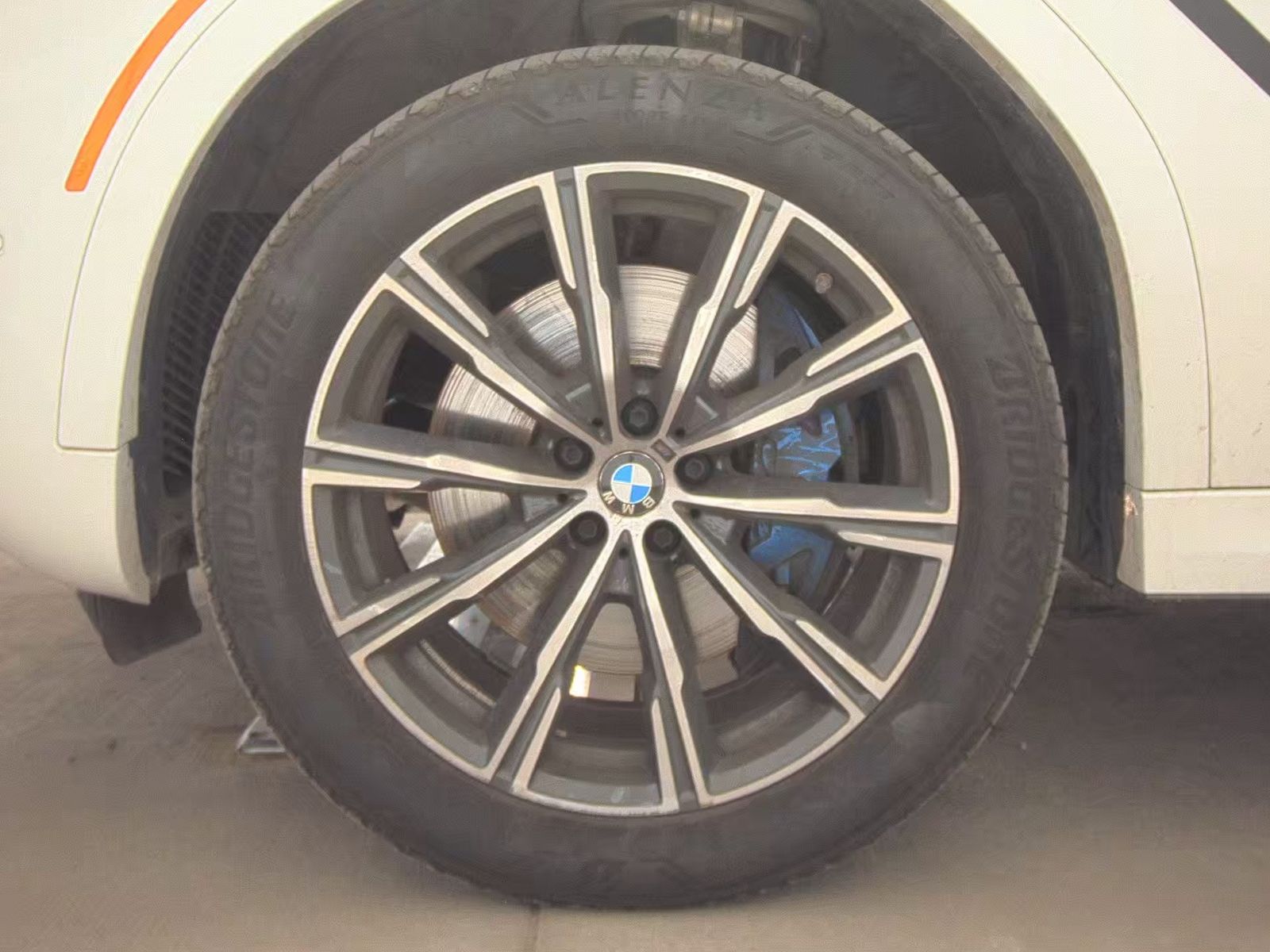 2026 BMW X6 xDrive40i AWD