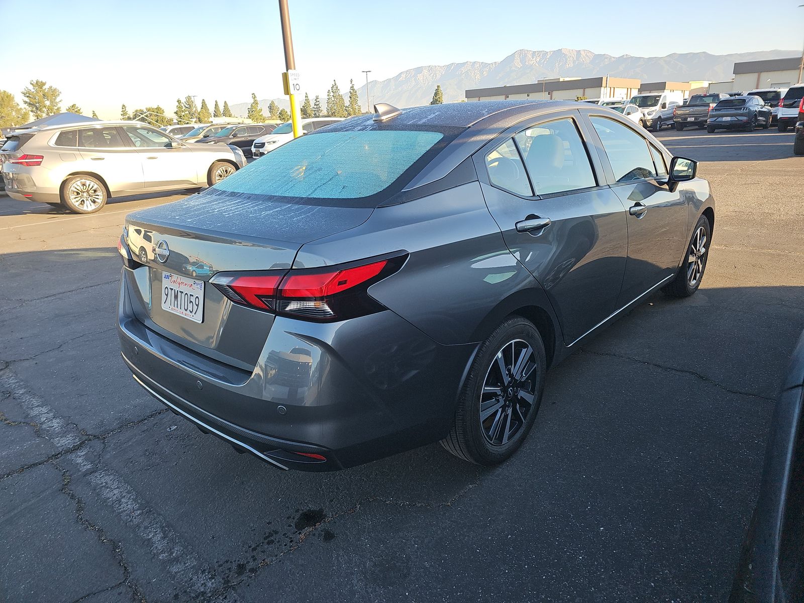 NISSAN VERSA - 5