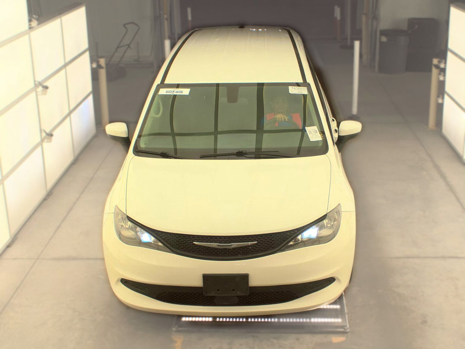 CHRYSLER VOYAGER - 3