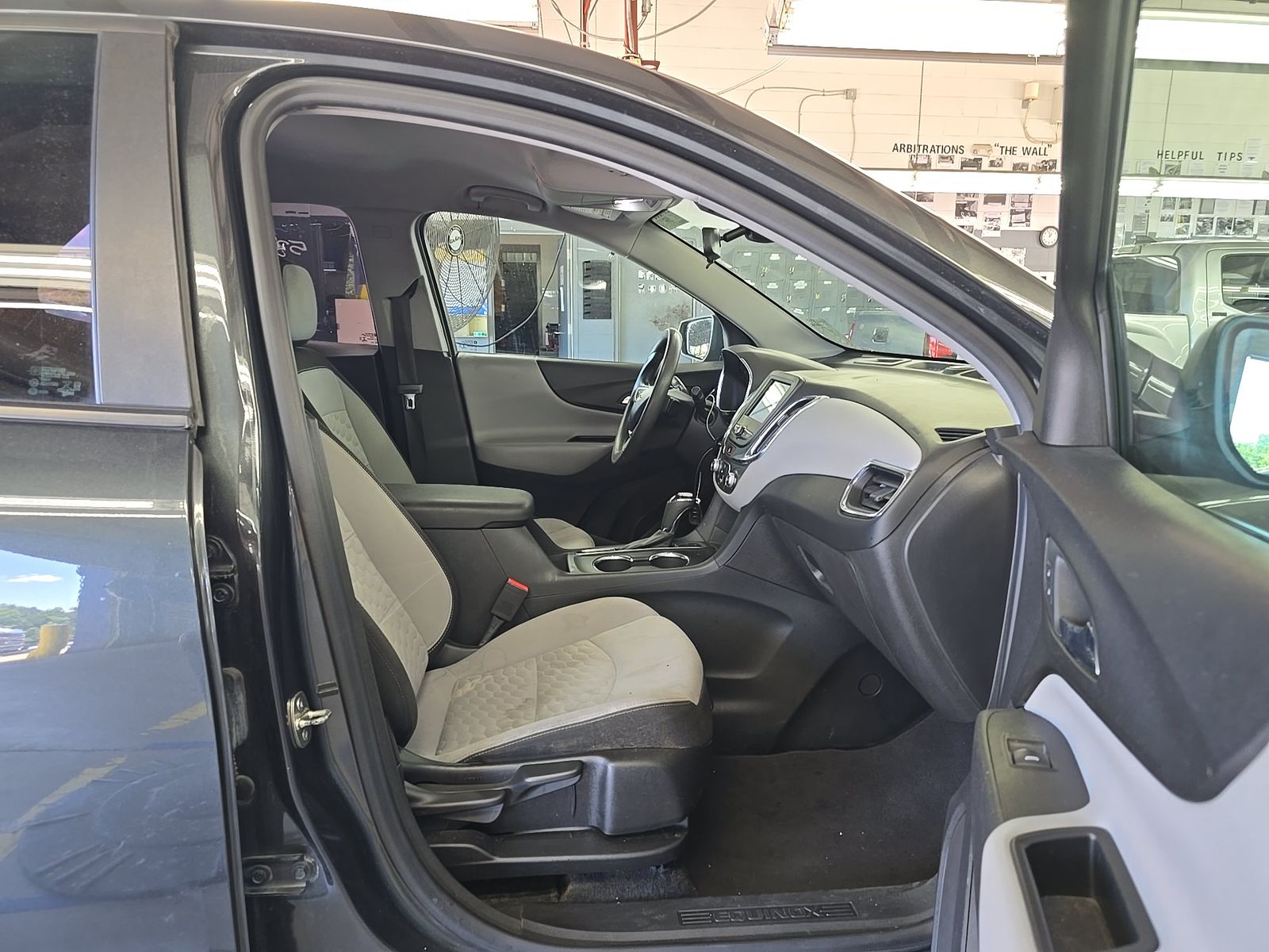 2020 Chevrolet Equinox LS AWD
