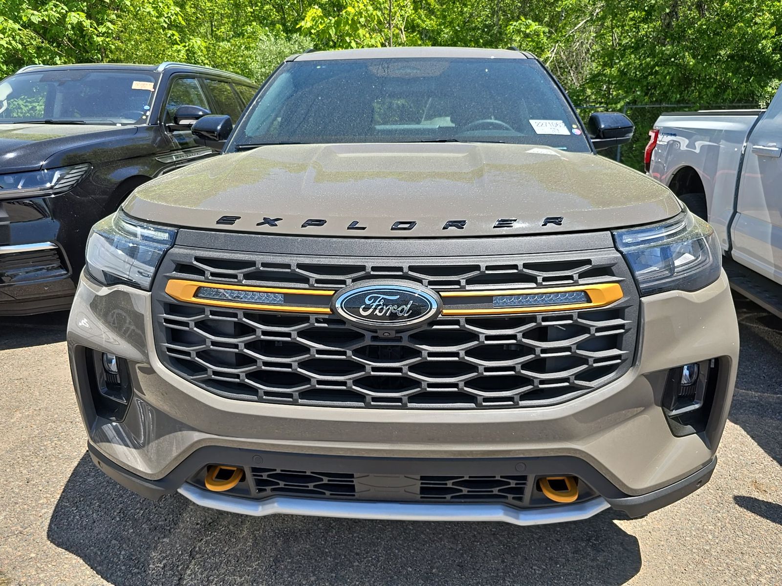 FORD EXPLORER - 3