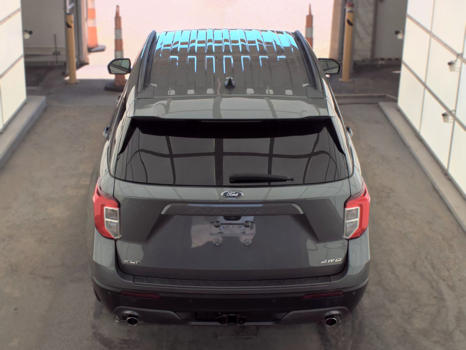 FORD EXPLORER - 7