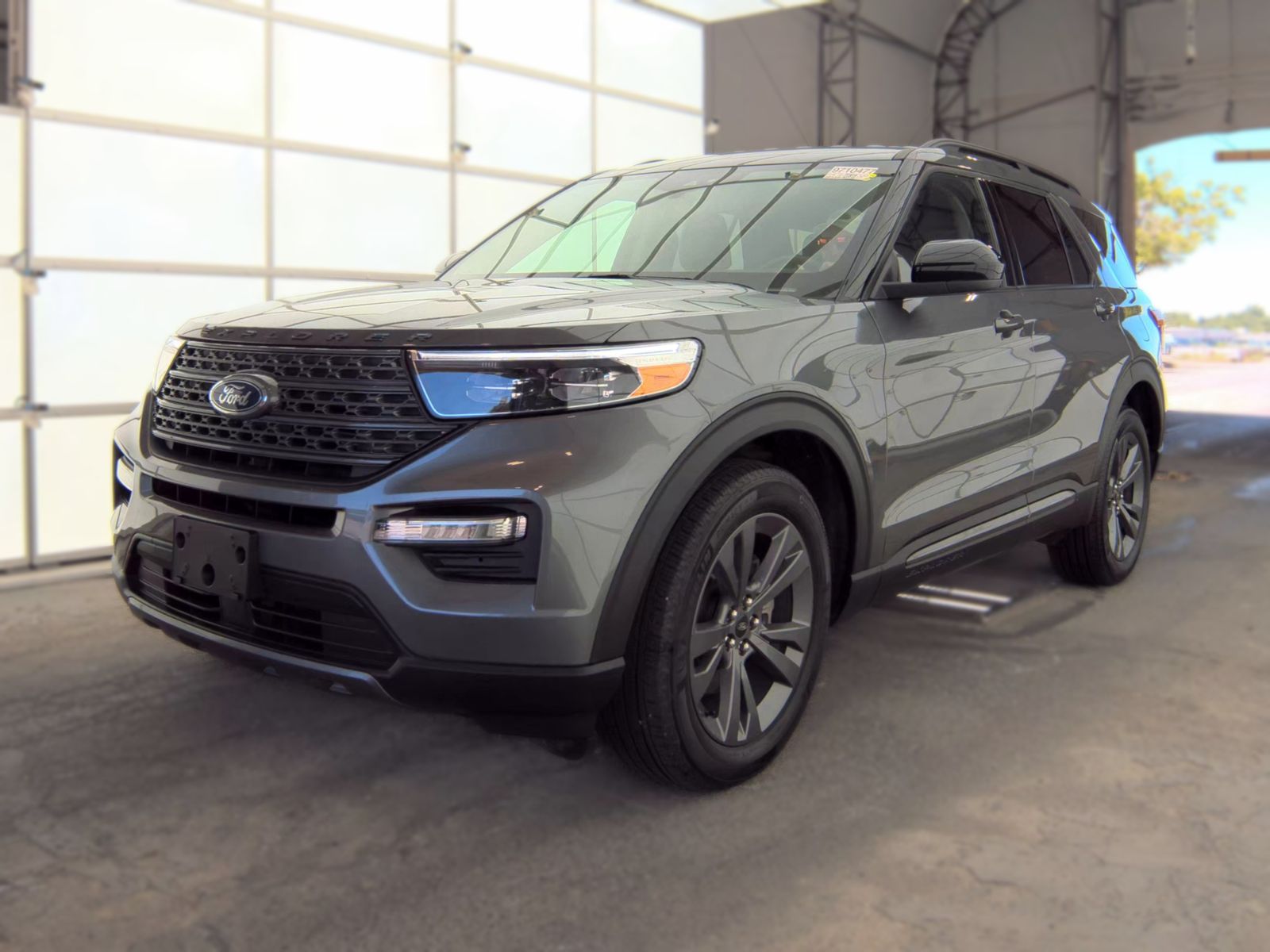 FORD EXPLORER - 1