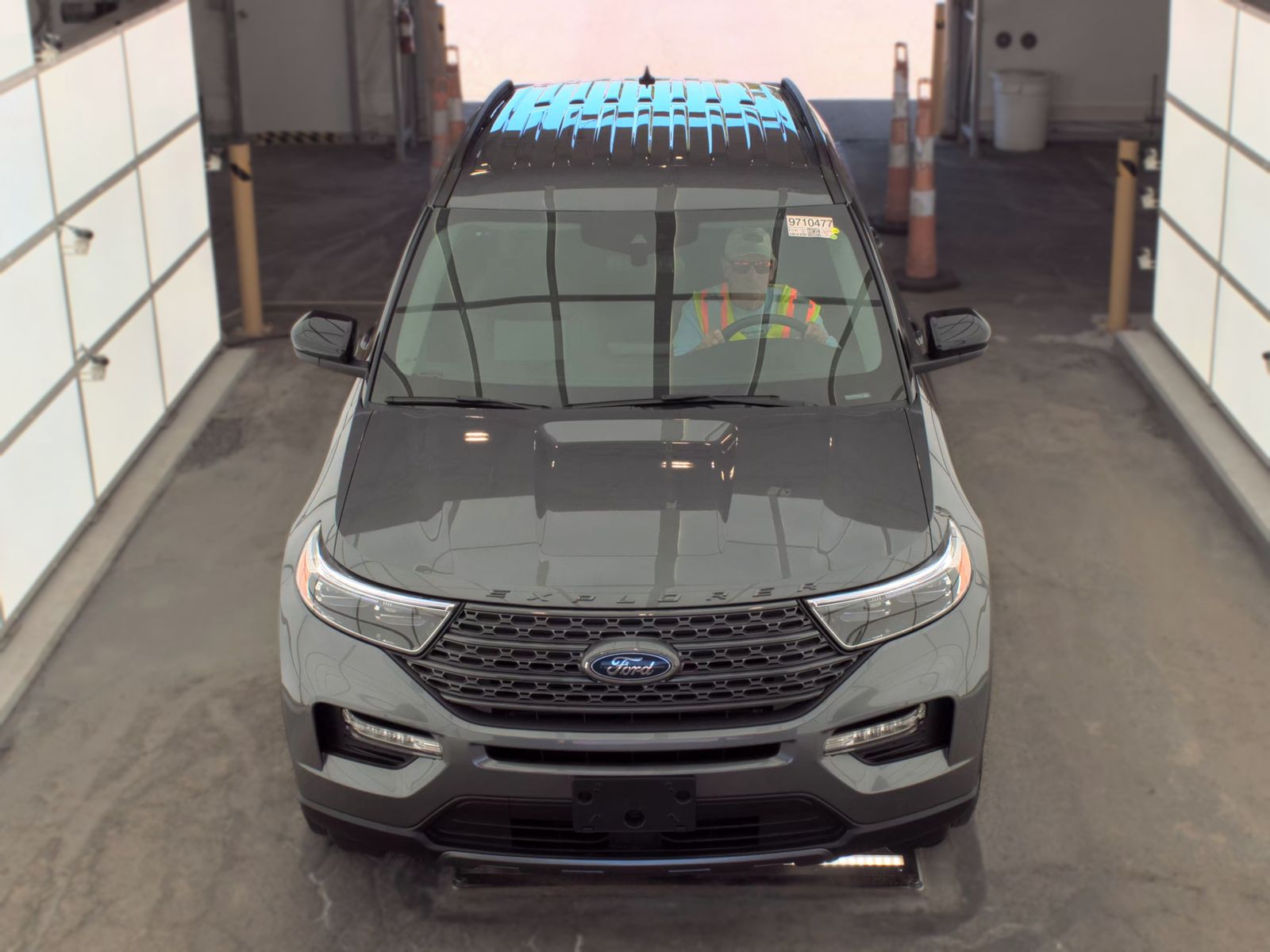 FORD EXPLORER - 3