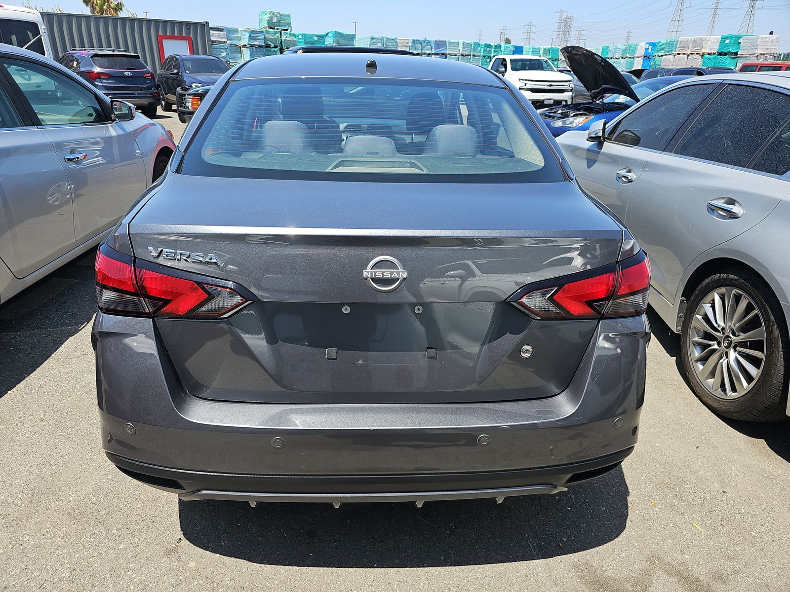 NISSAN VERSA - 6