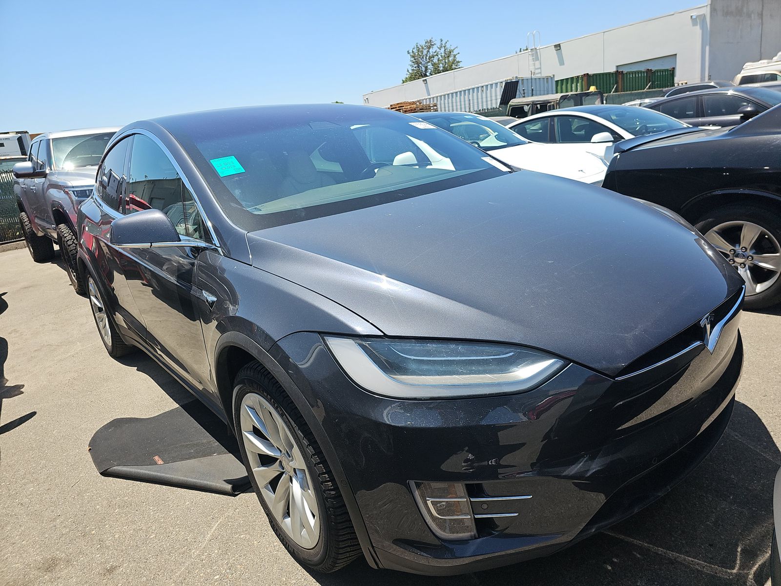 TESLA MODEL X - 4