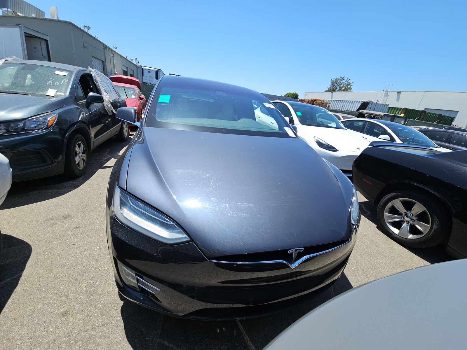 TESLA MODEL X - 3