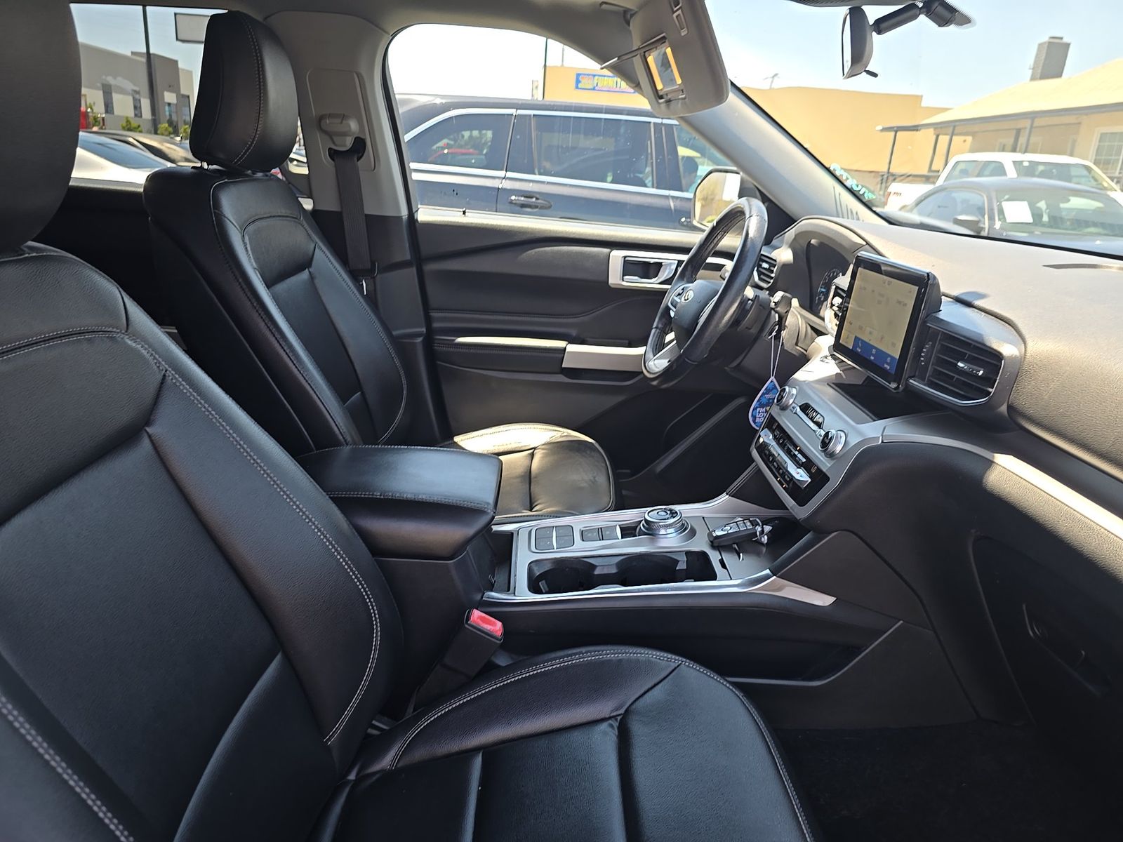 FORD EXPLORER - 9