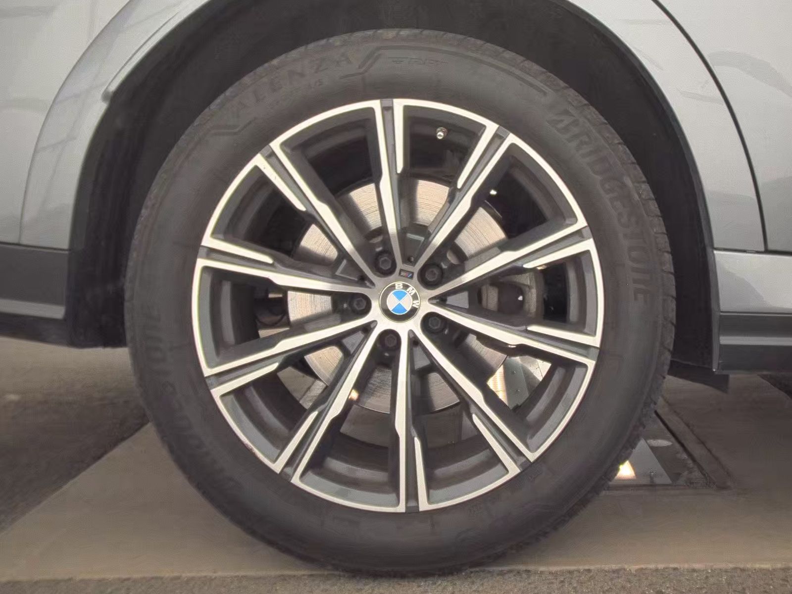 2025 BMW X6 xDrive40i AWD