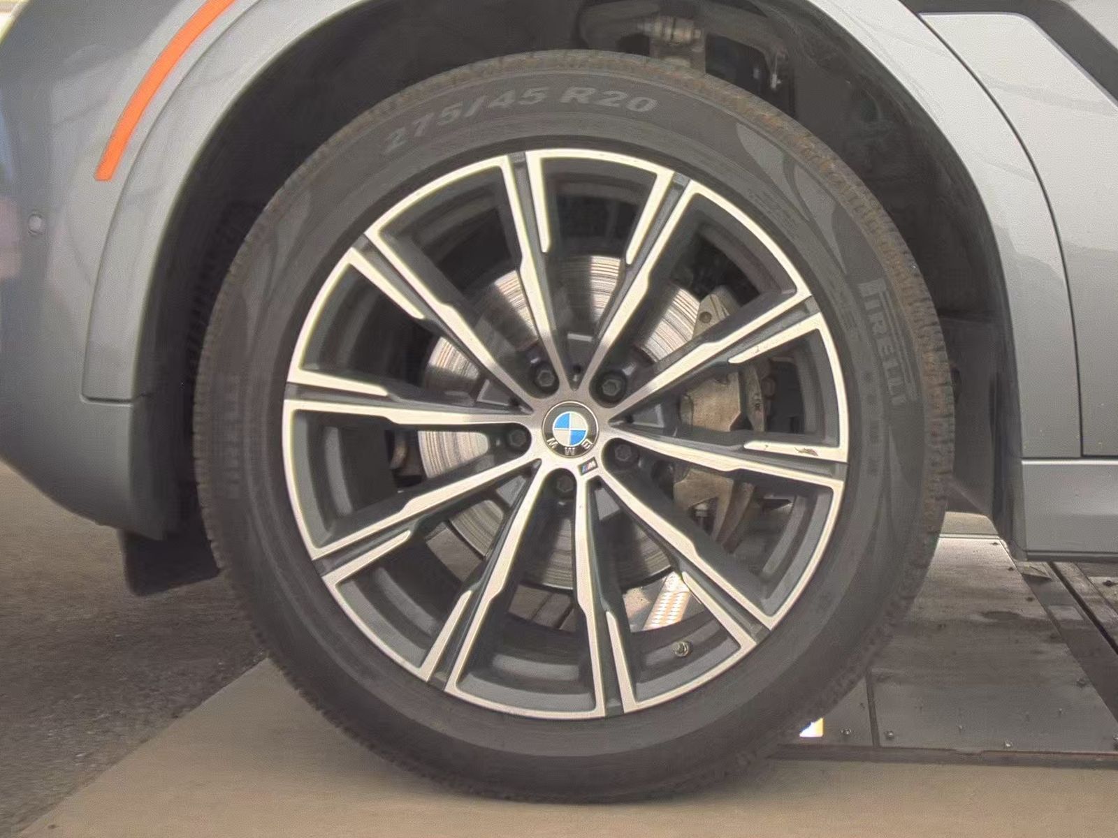 2025 BMW X6 xDrive40i AWD