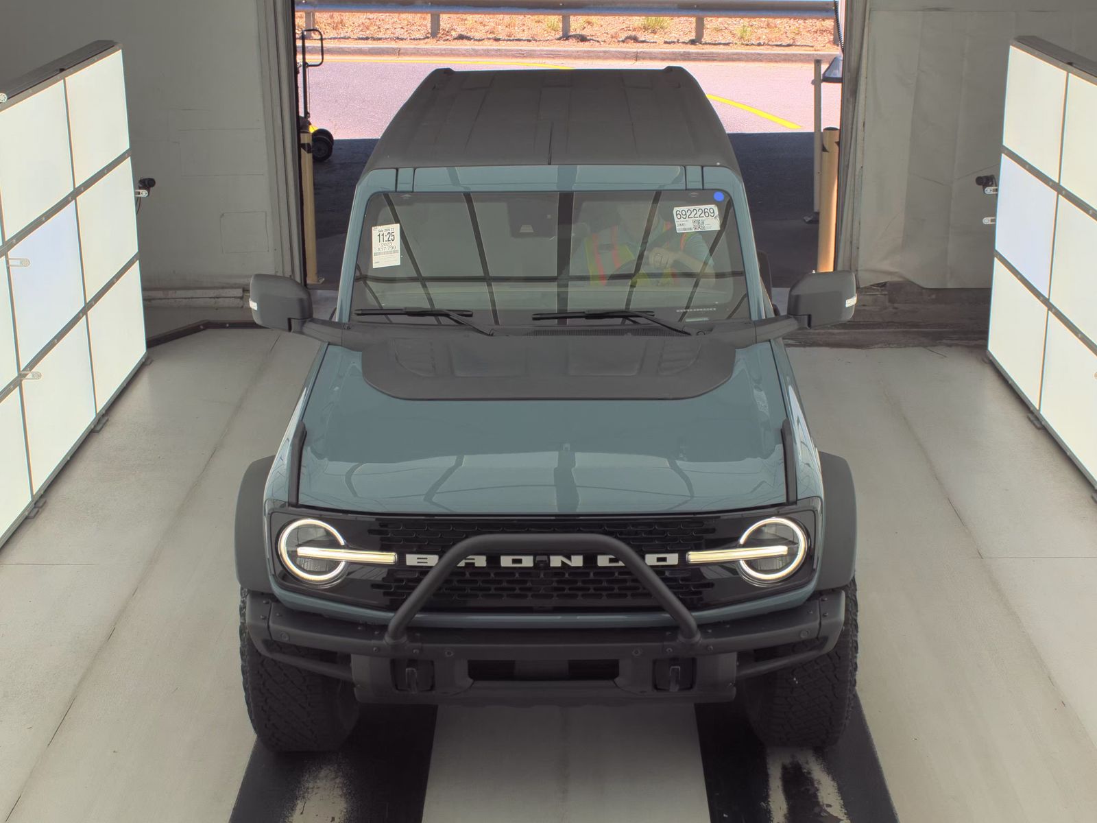 FORD BRONCO - 3