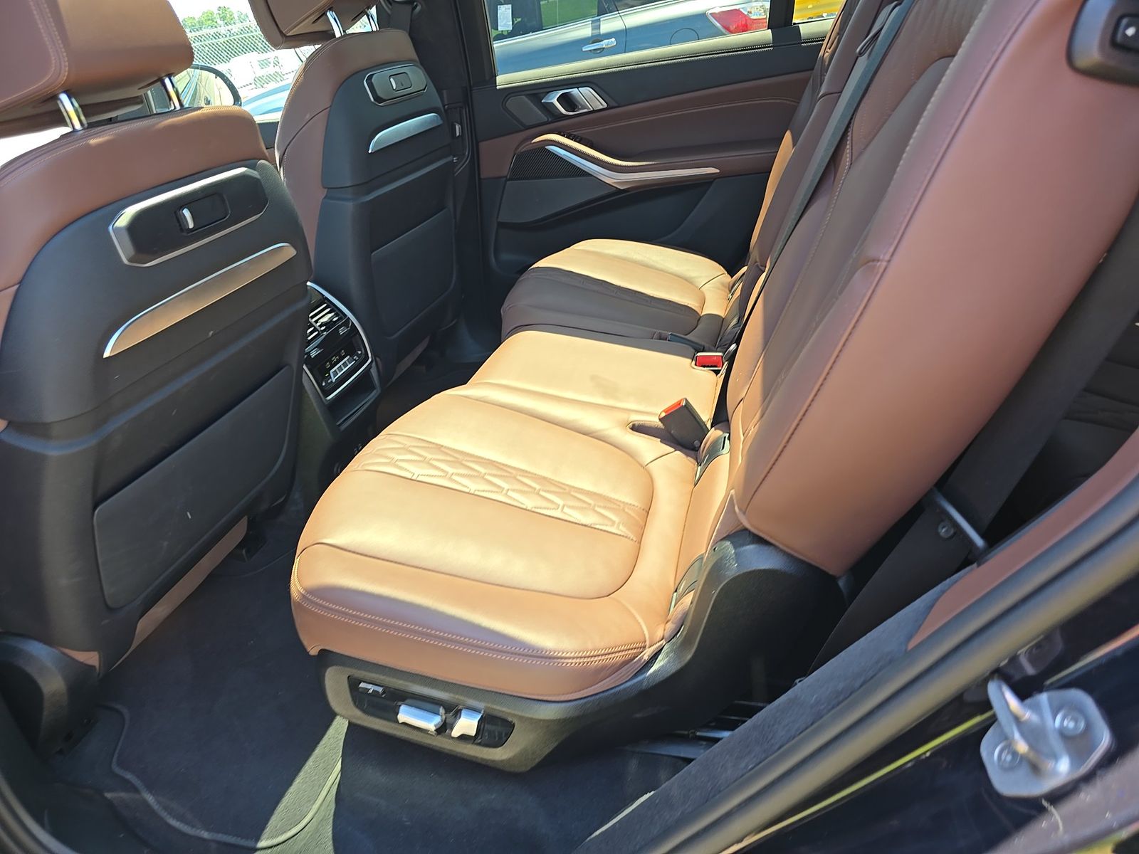 2026 BMW X7 M60i AWD