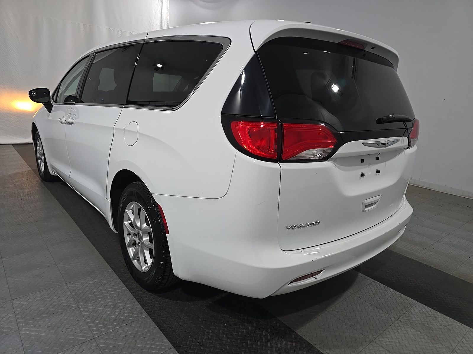 CHRYSLER VOYAGER - 7