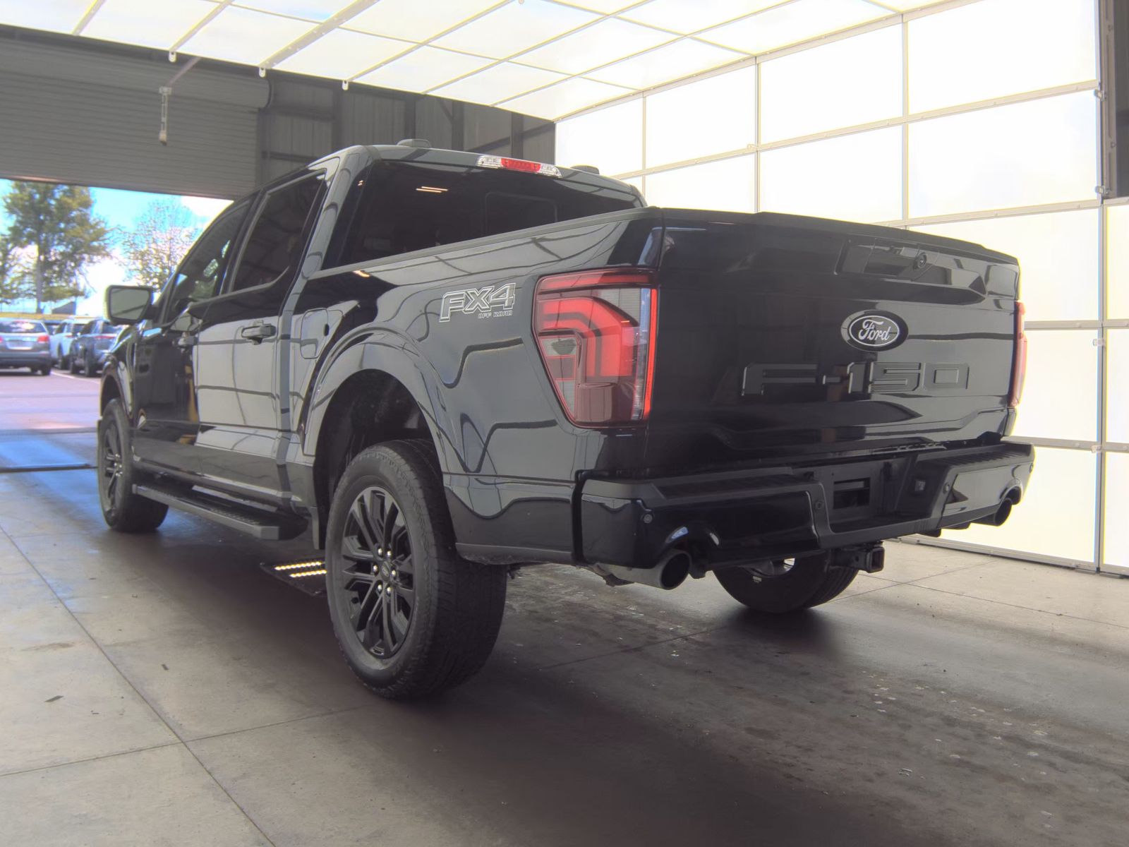2025 Ford F-150 Lariat AWD