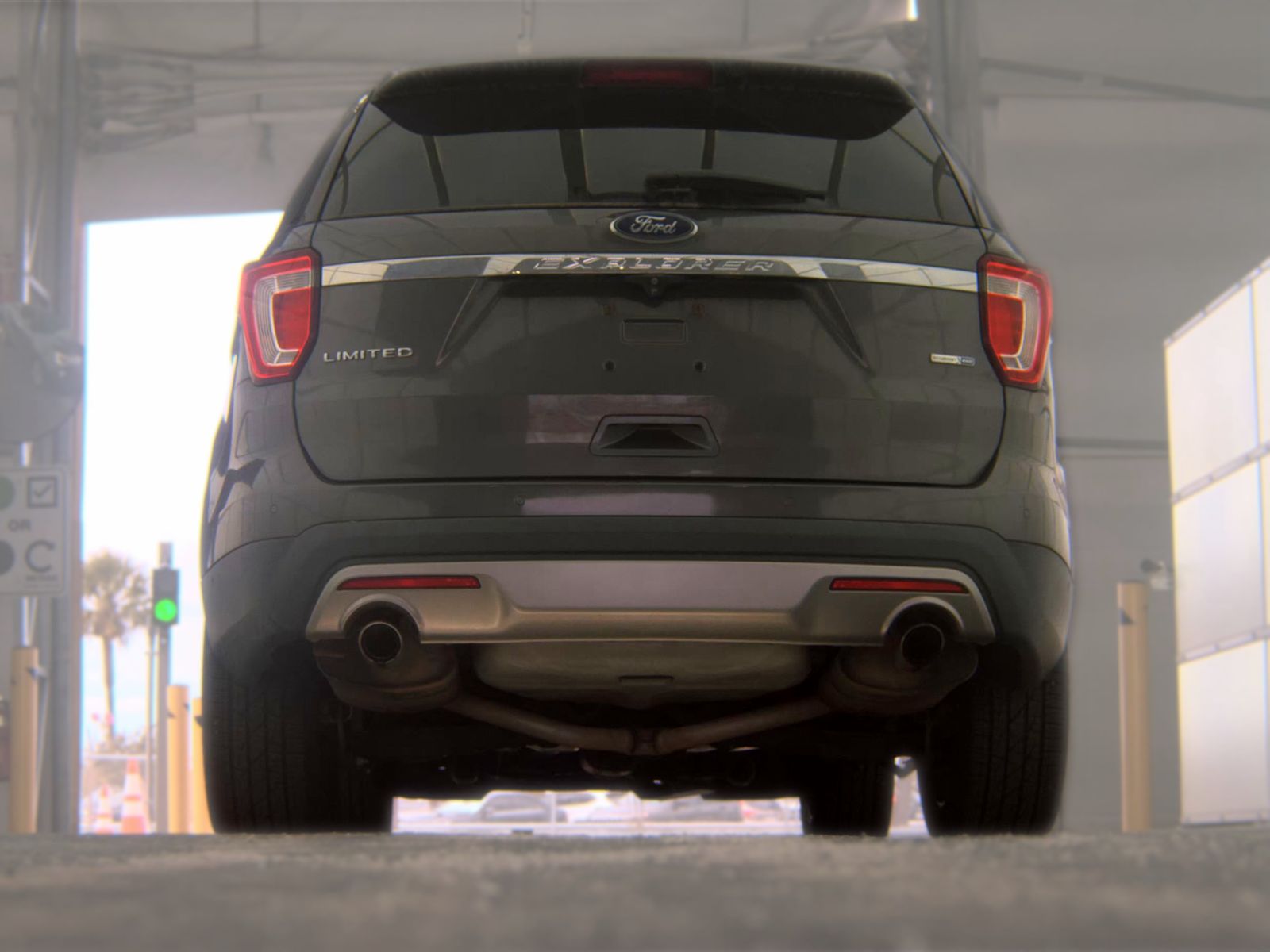 FORD EXPLORER - 8