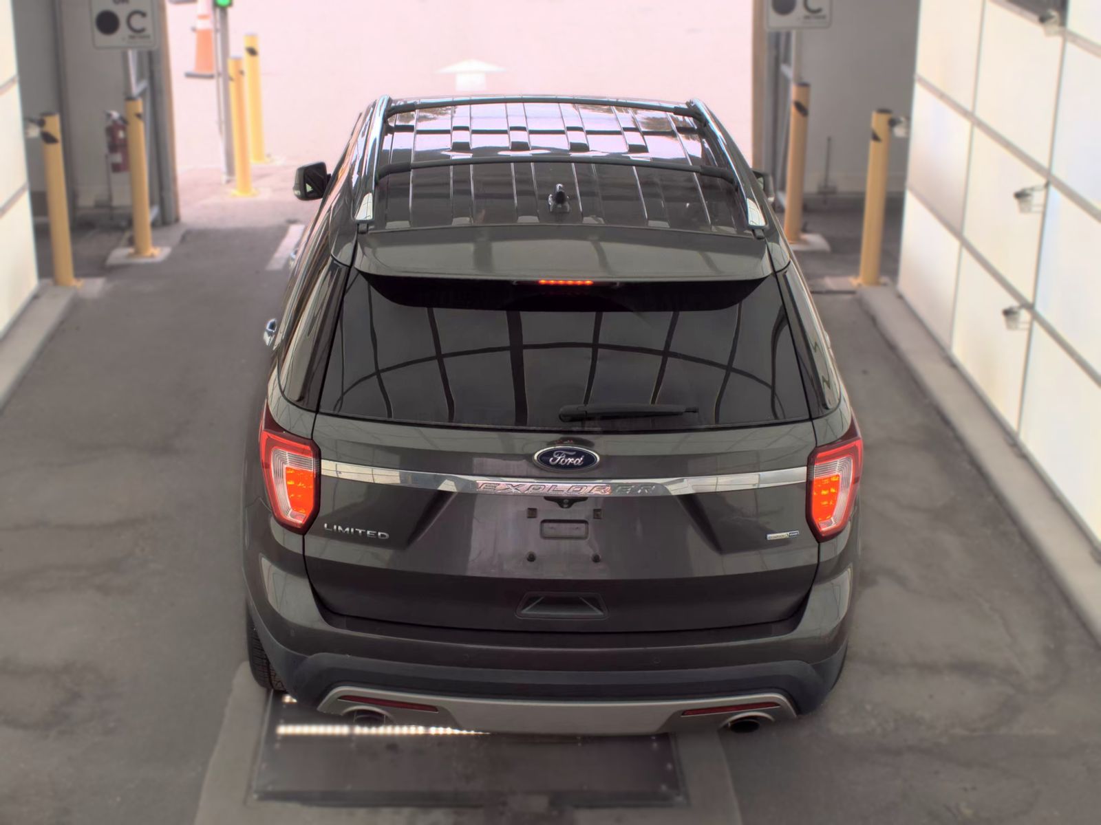 FORD EXPLORER - 7