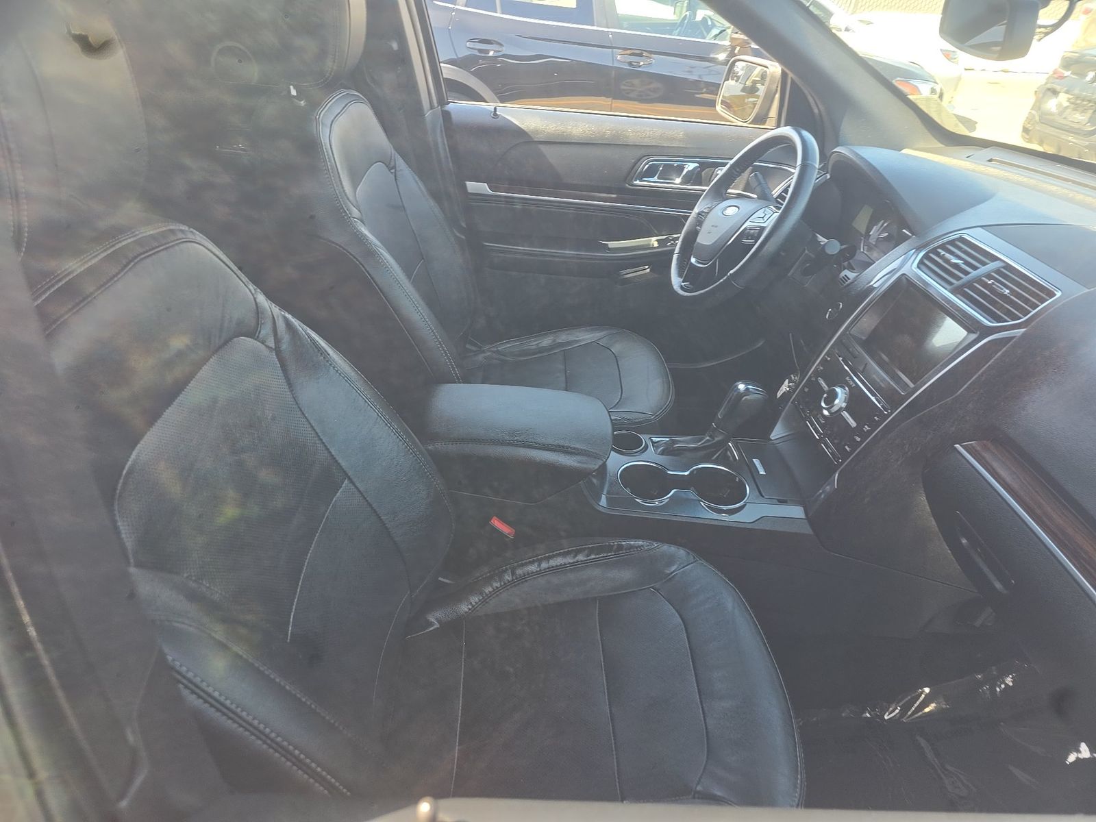FORD EXPLORER - 9