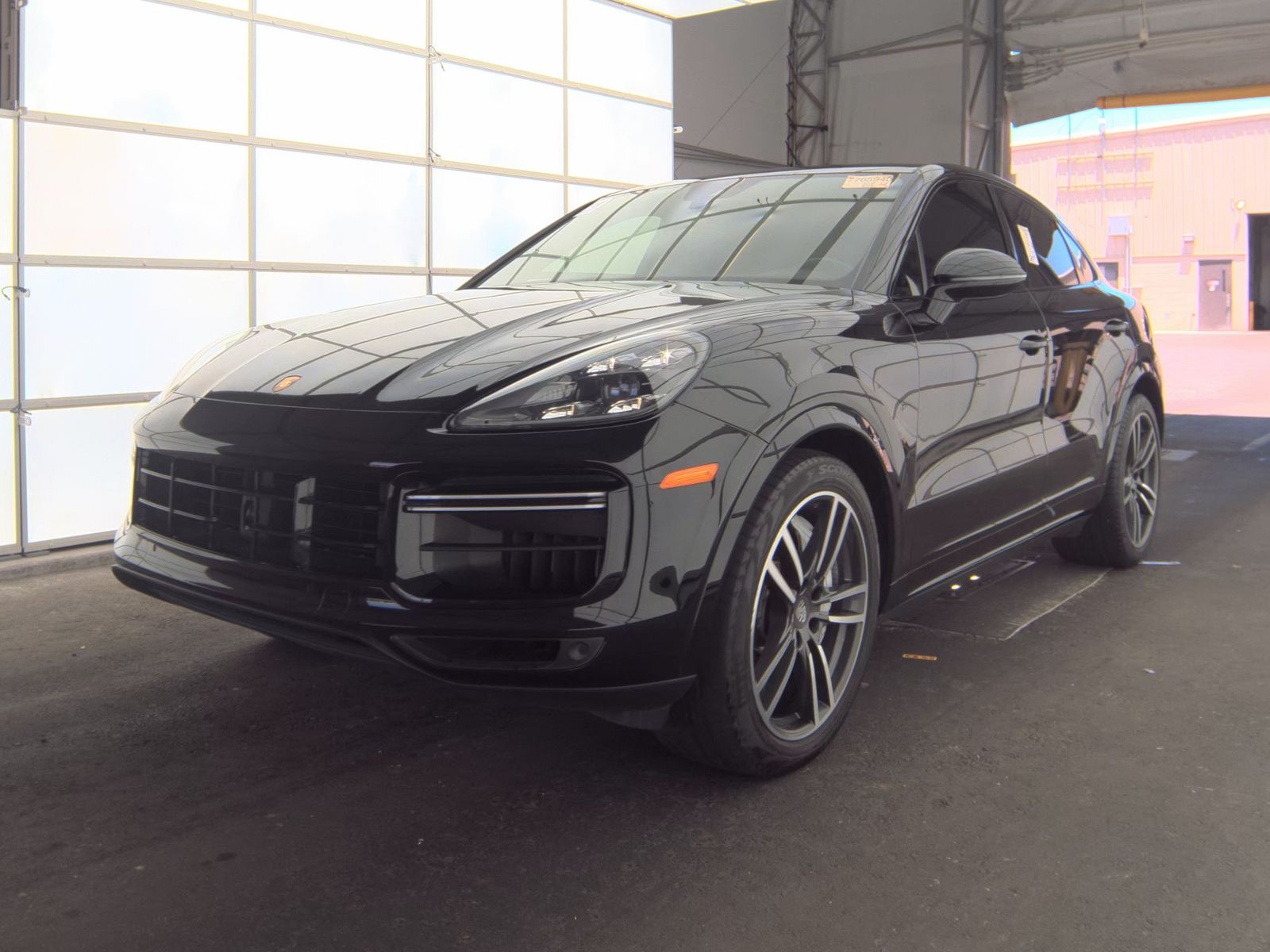 PORSCHE CAYENNE - 1