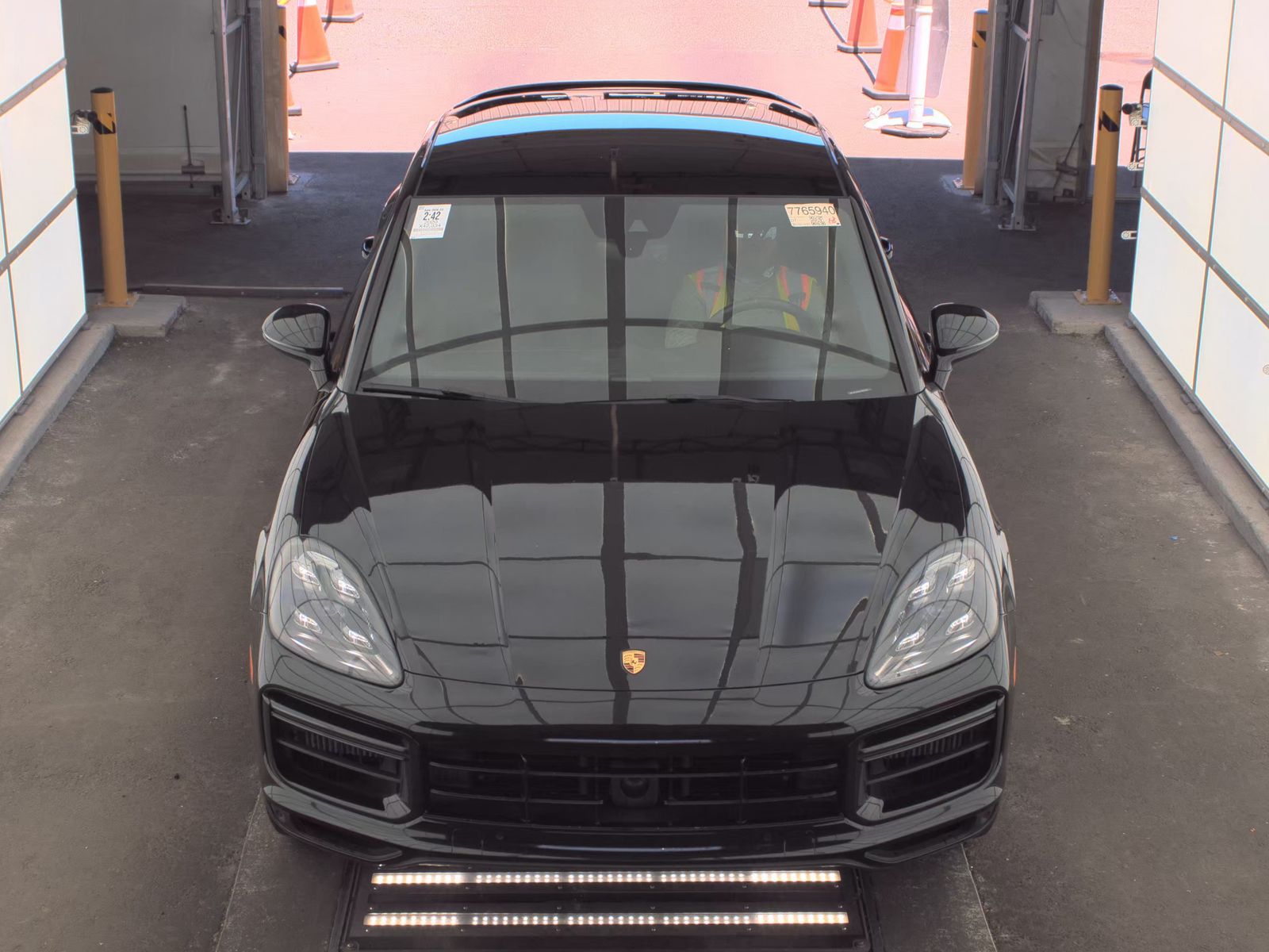 PORSCHE CAYENNE - 3