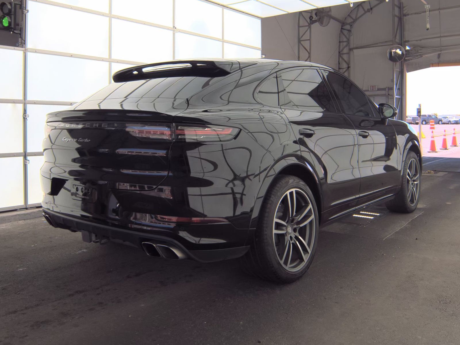 PORSCHE CAYENNE - 6