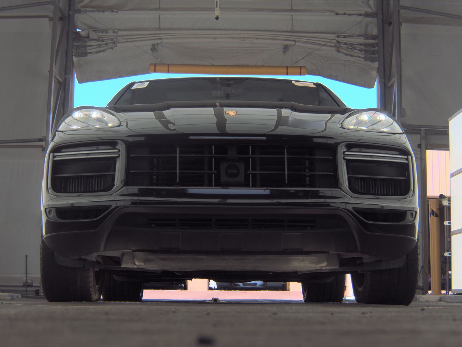 PORSCHE CAYENNE - 4