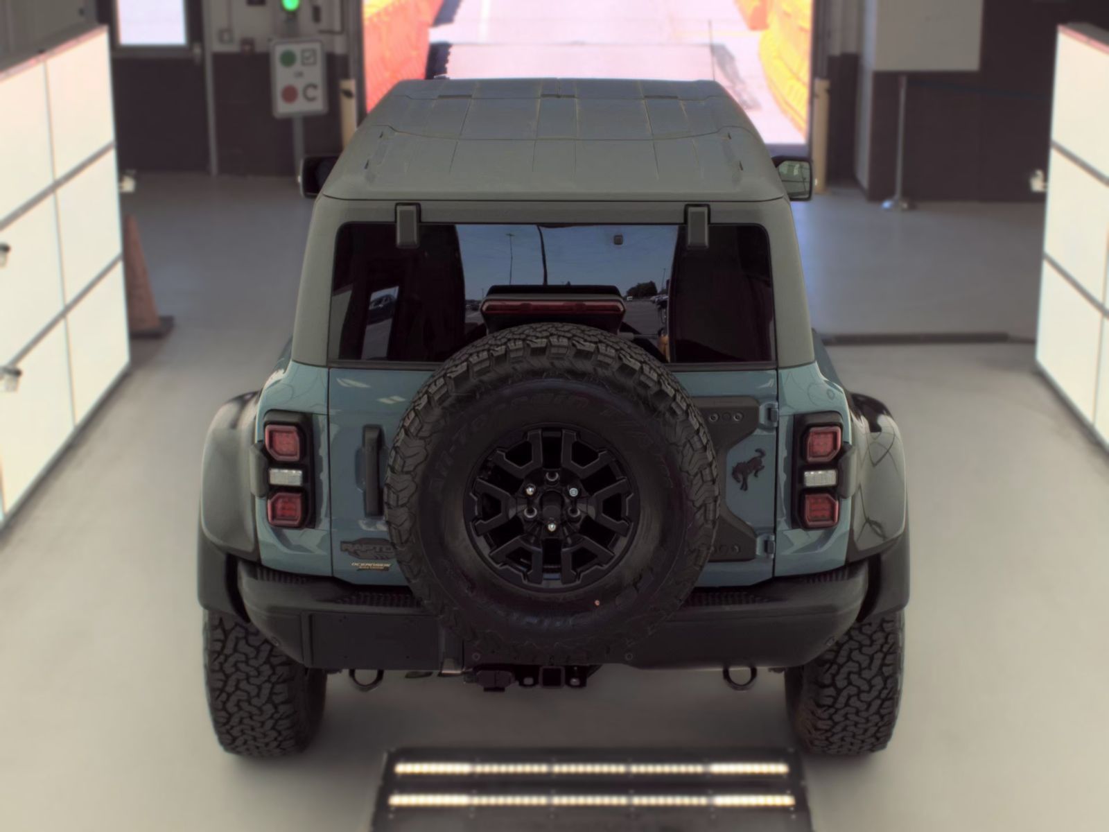 FORD BRONCO - 7
